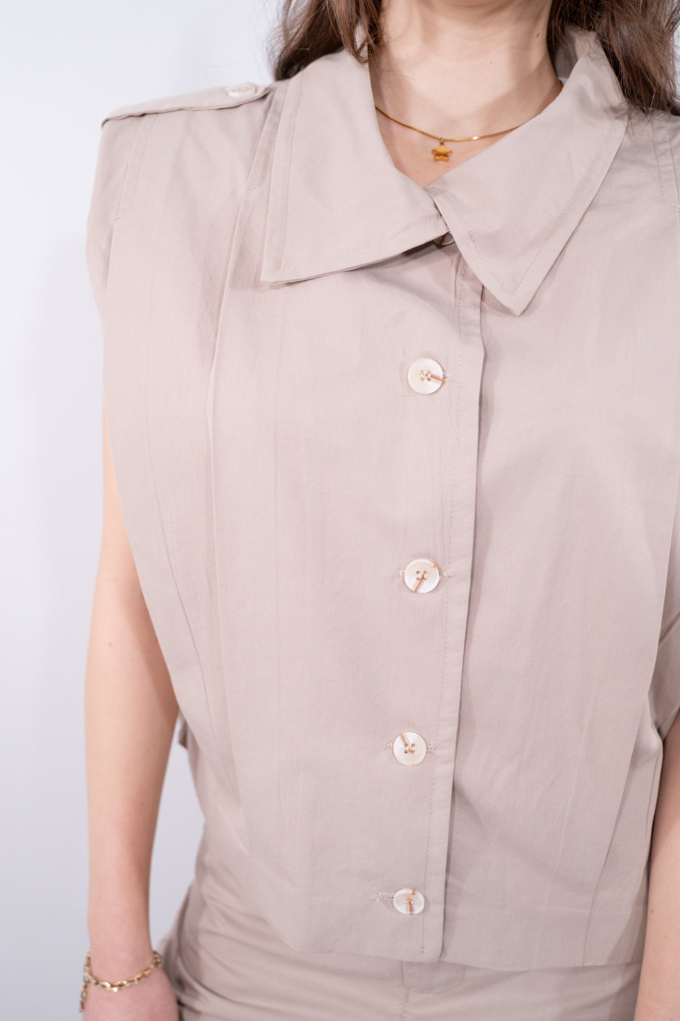 COLOR::BEIGE::4