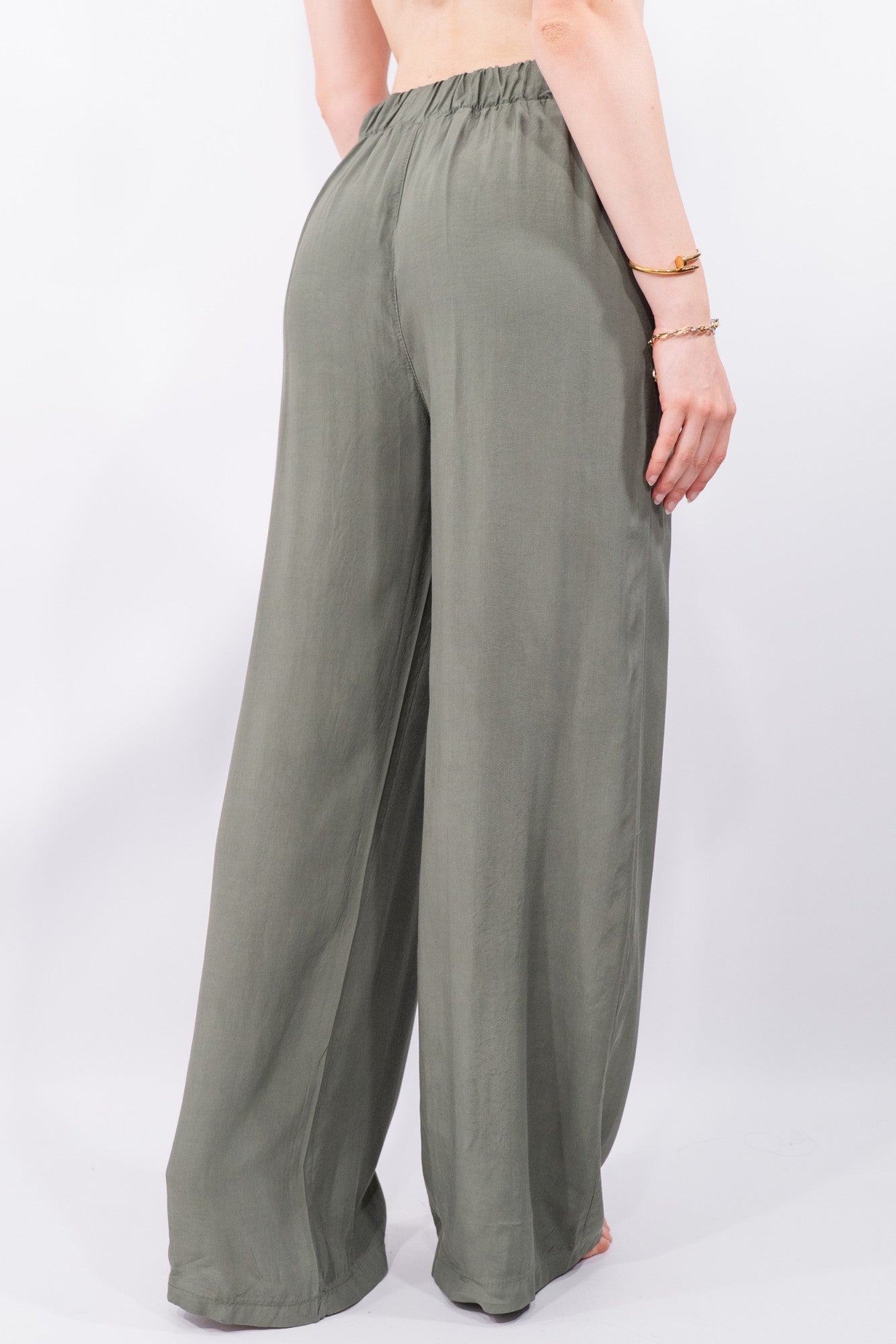 COLOR::VERDE MILITARE::4