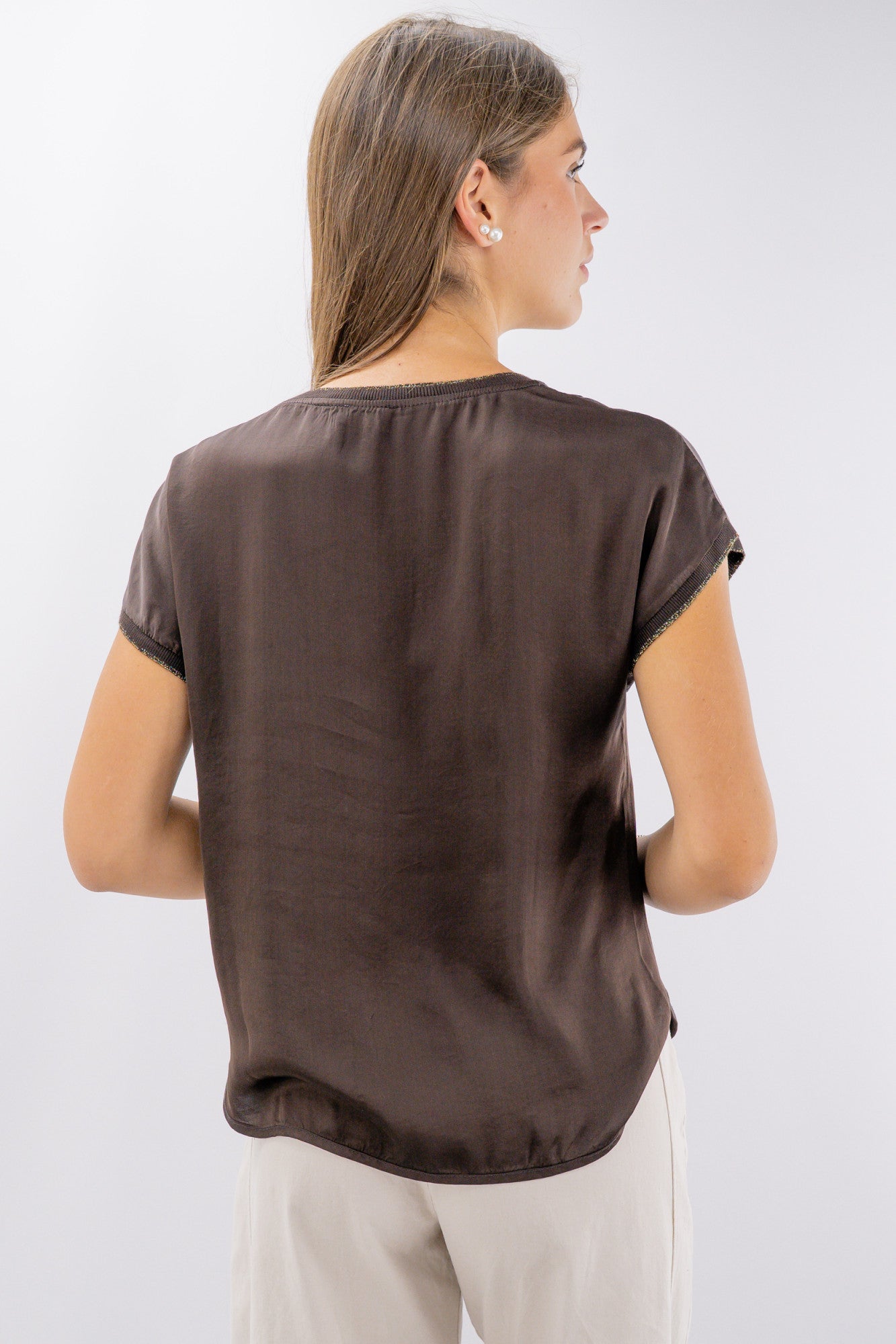 Blusa in viscosa ad effetto satinato con bordi lurex