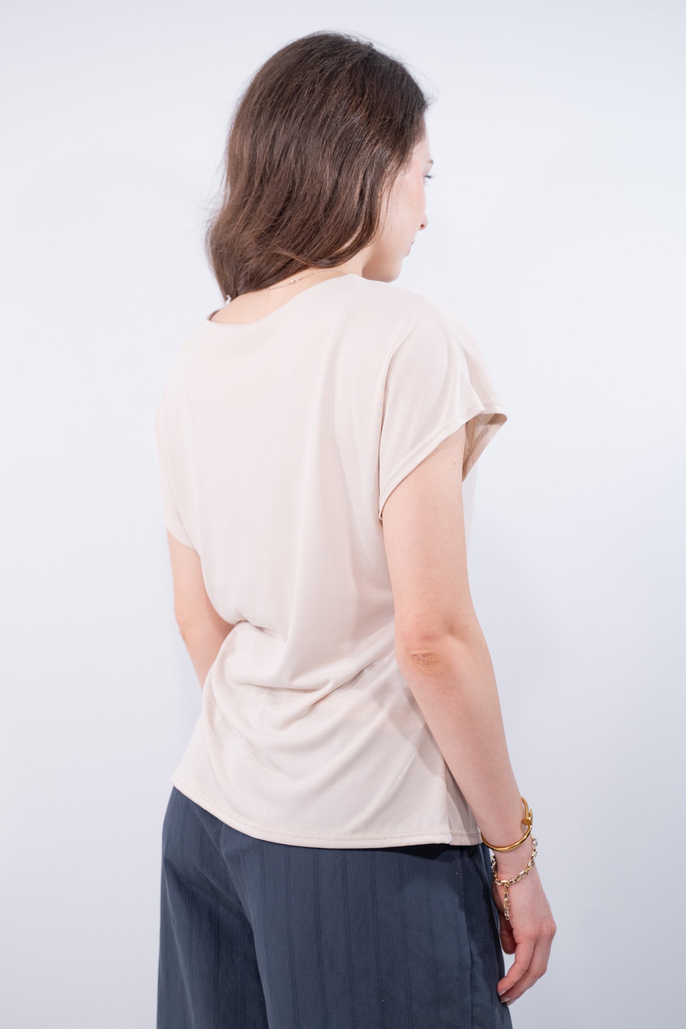 COLOR::BEIGE::4