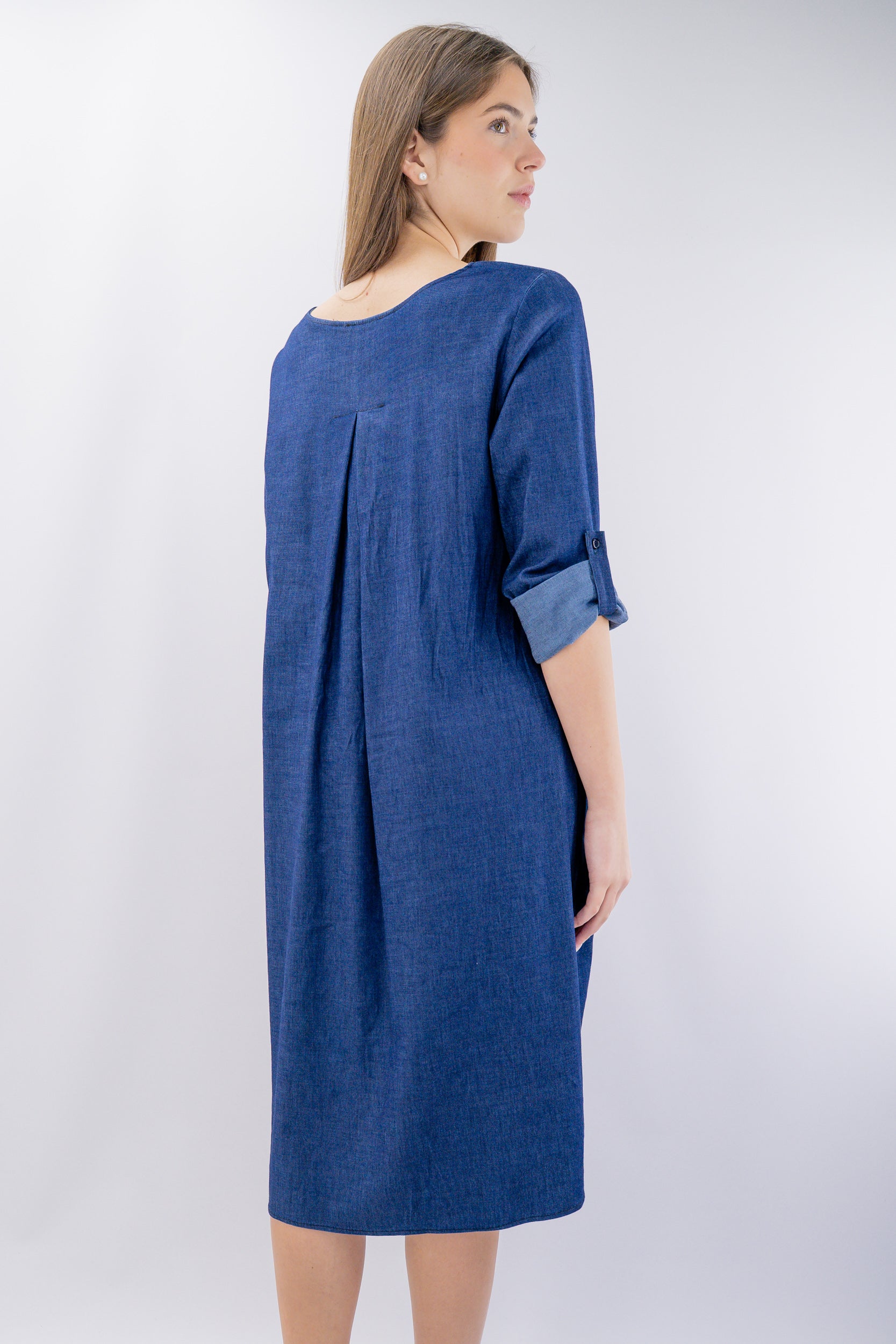 Abito midi in denim oversize con tasche laterali