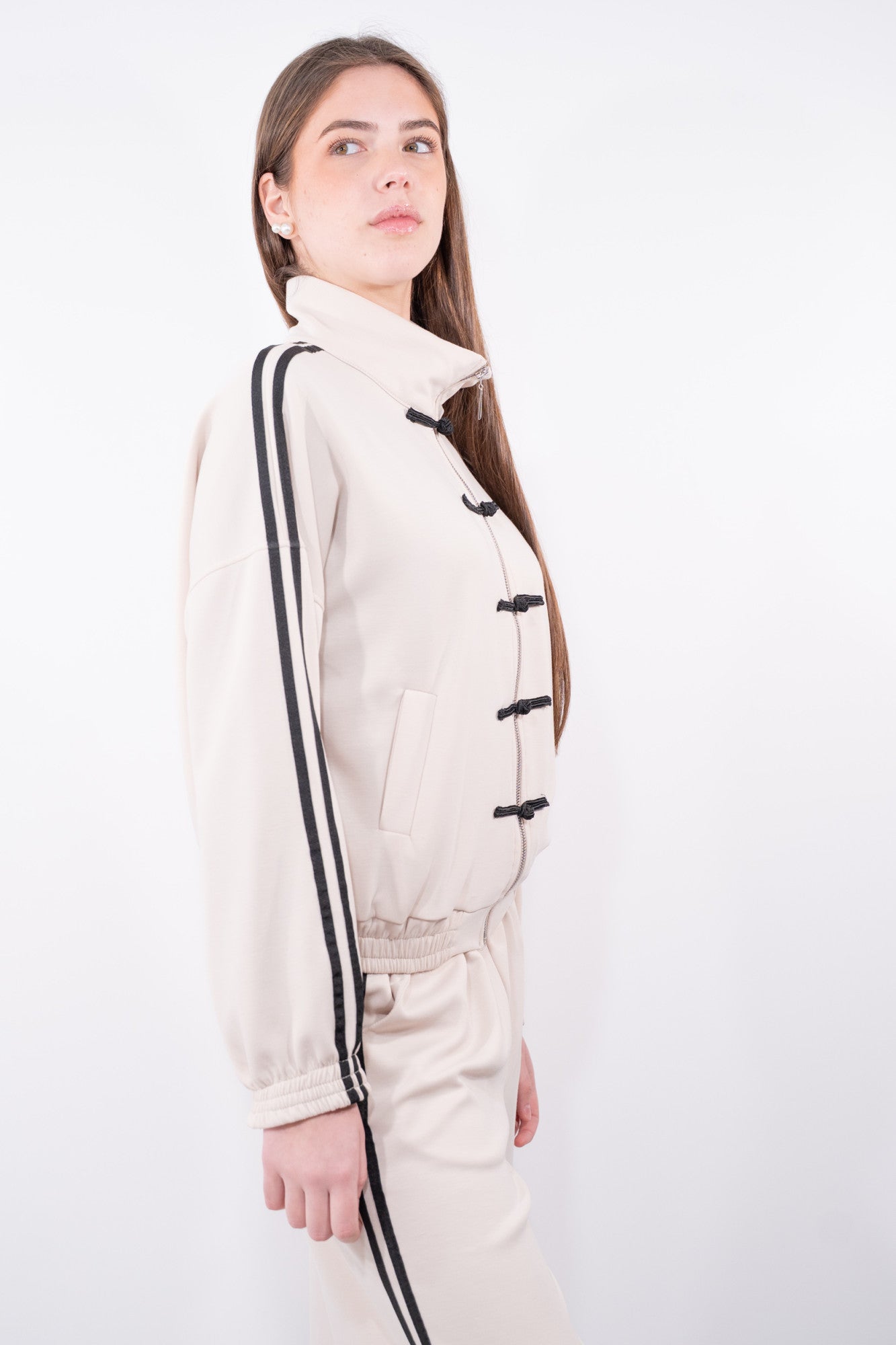 COLOR::BEIGE::3