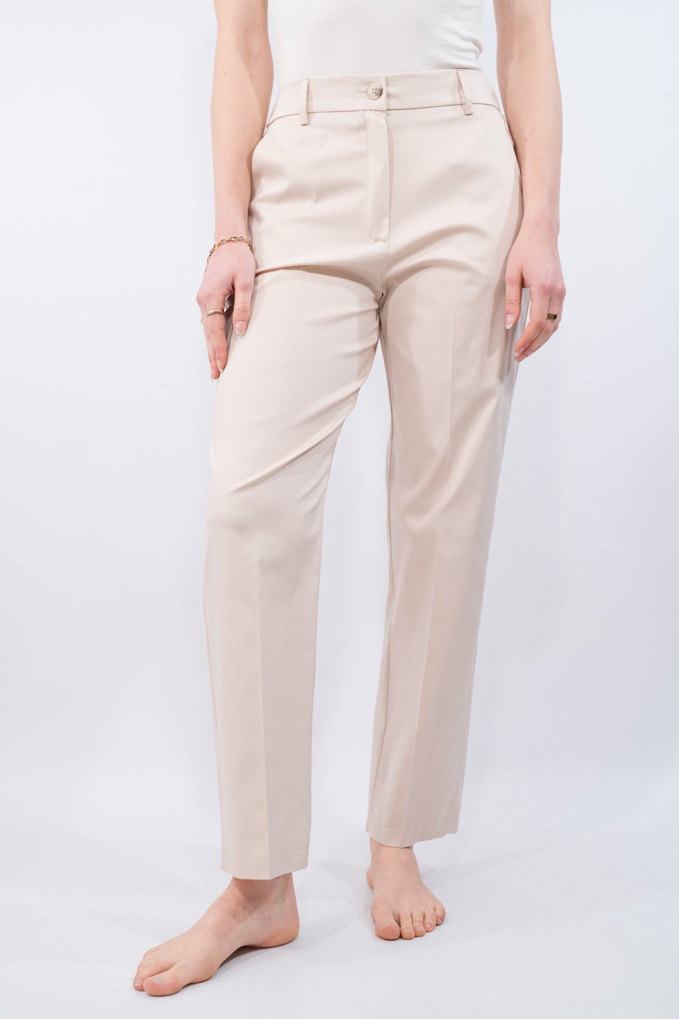 COLOR::BEIGE::1