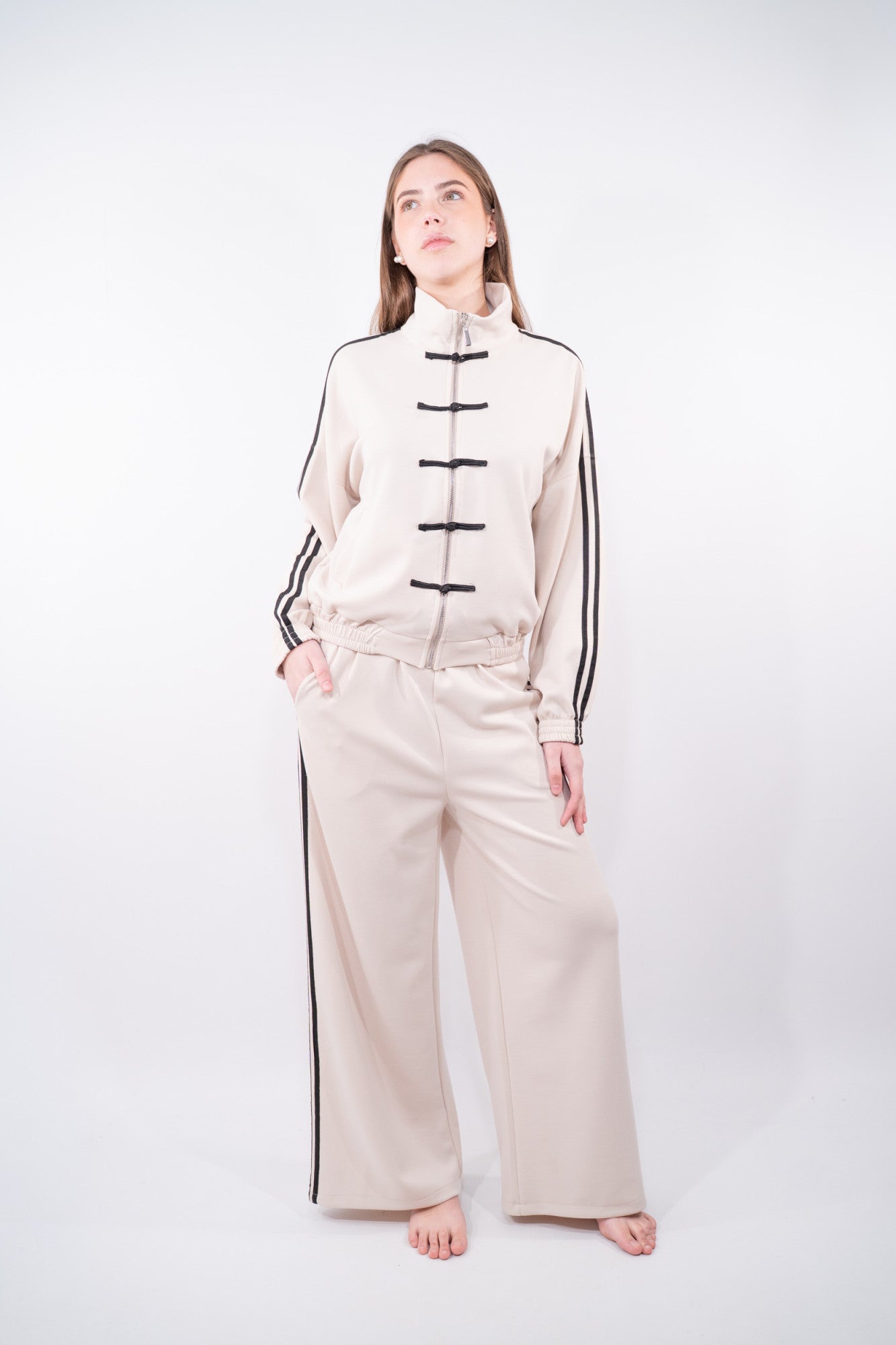 COLOR::BEIGE::1