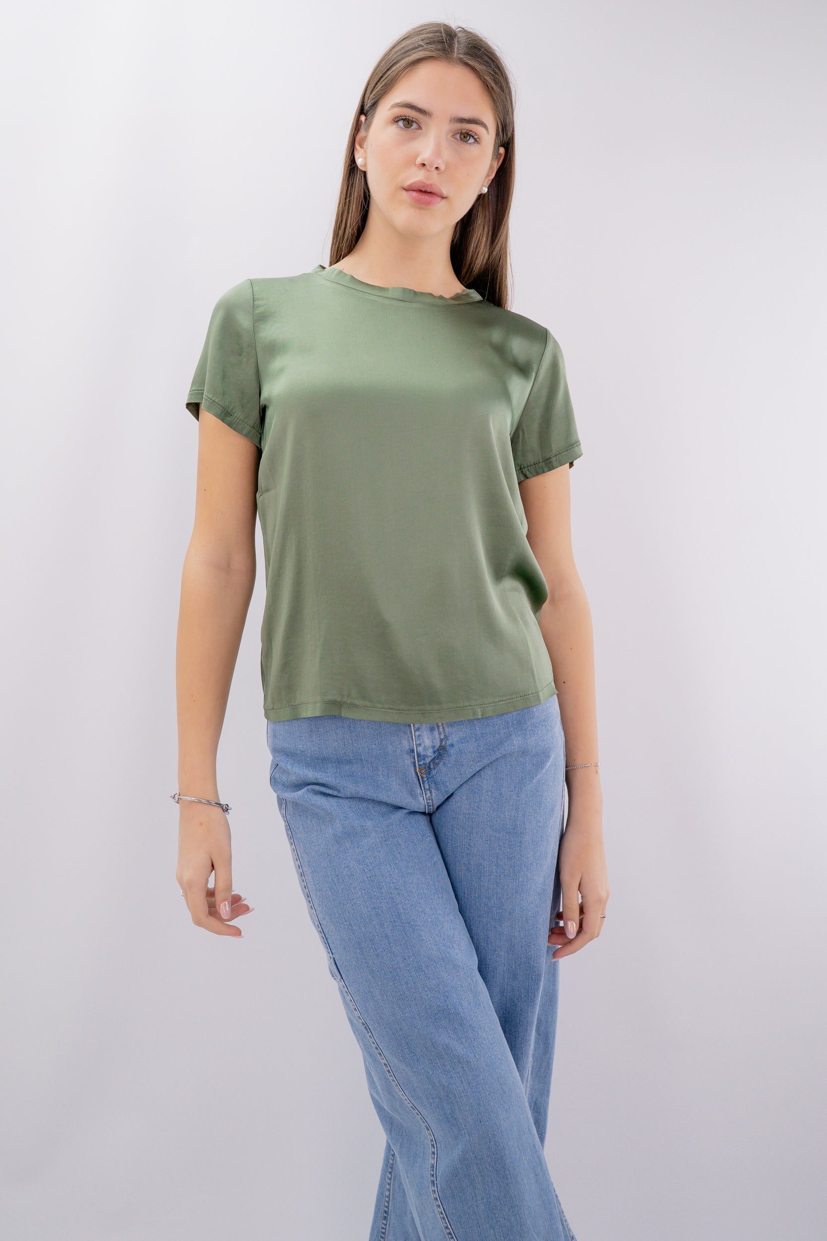 Blusa elegante in viscosa satinata