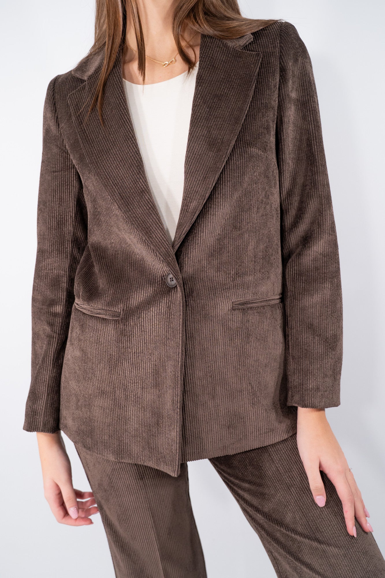 Giacca monopetto in velluto a coste con rever classico