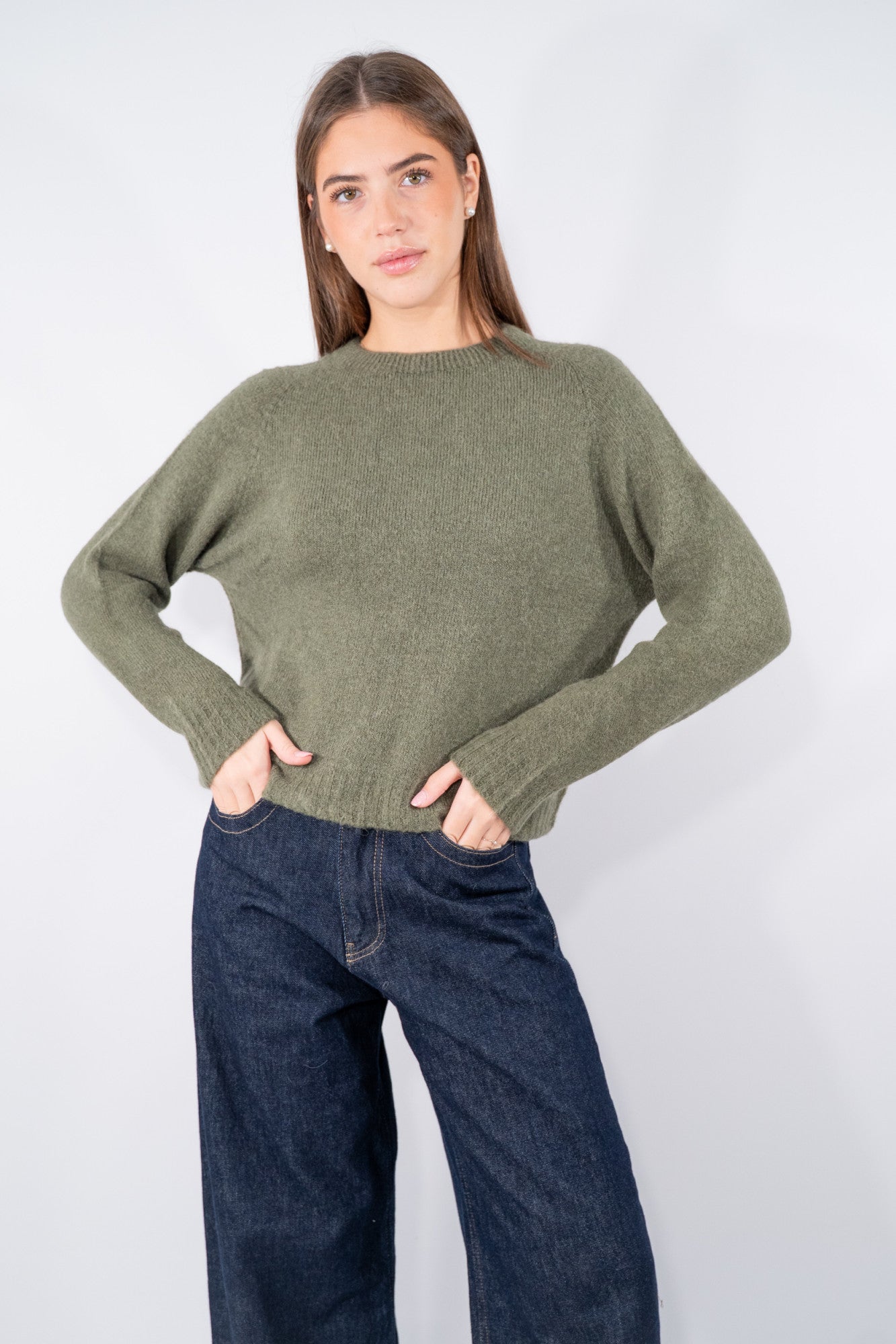 Maglia girocollo soffice in filato pregiato caldo