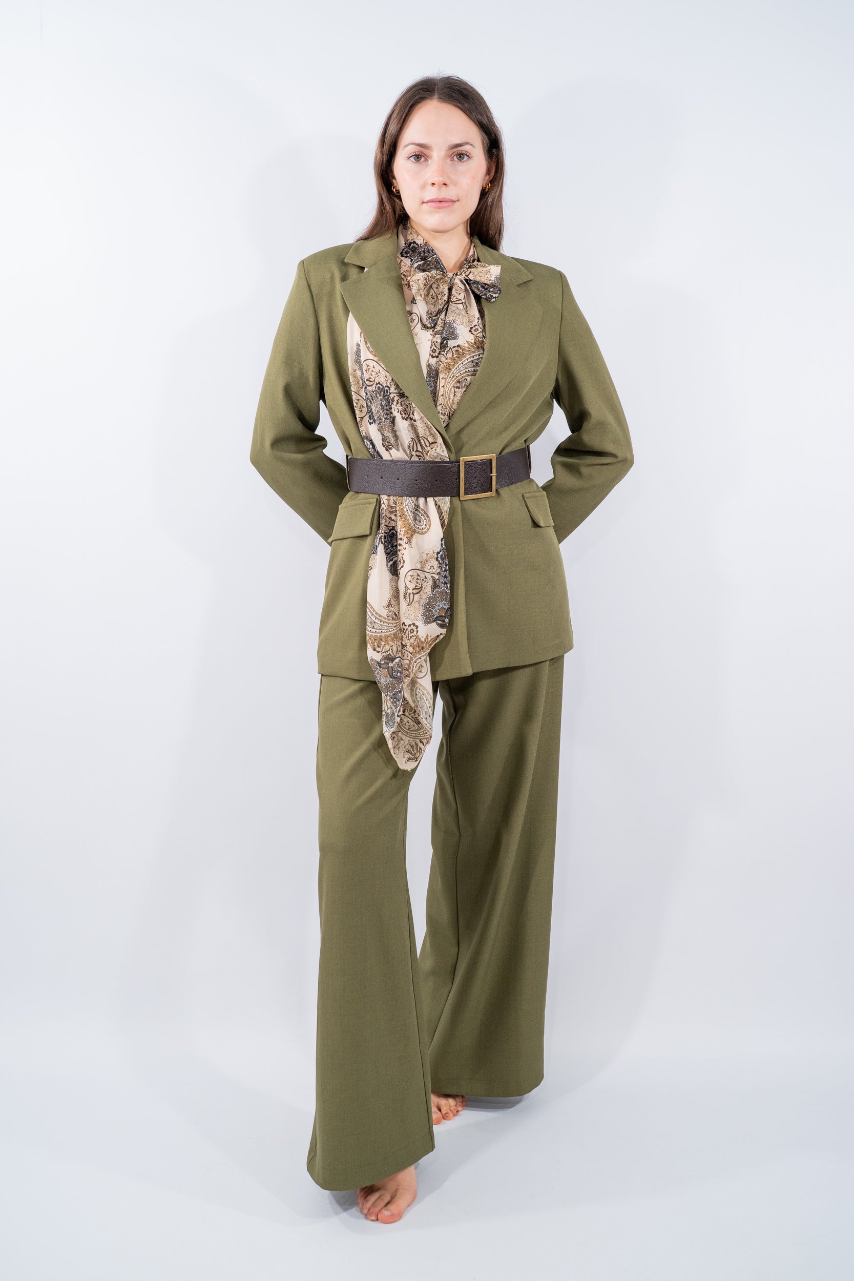 Blazer con foulard e cintura