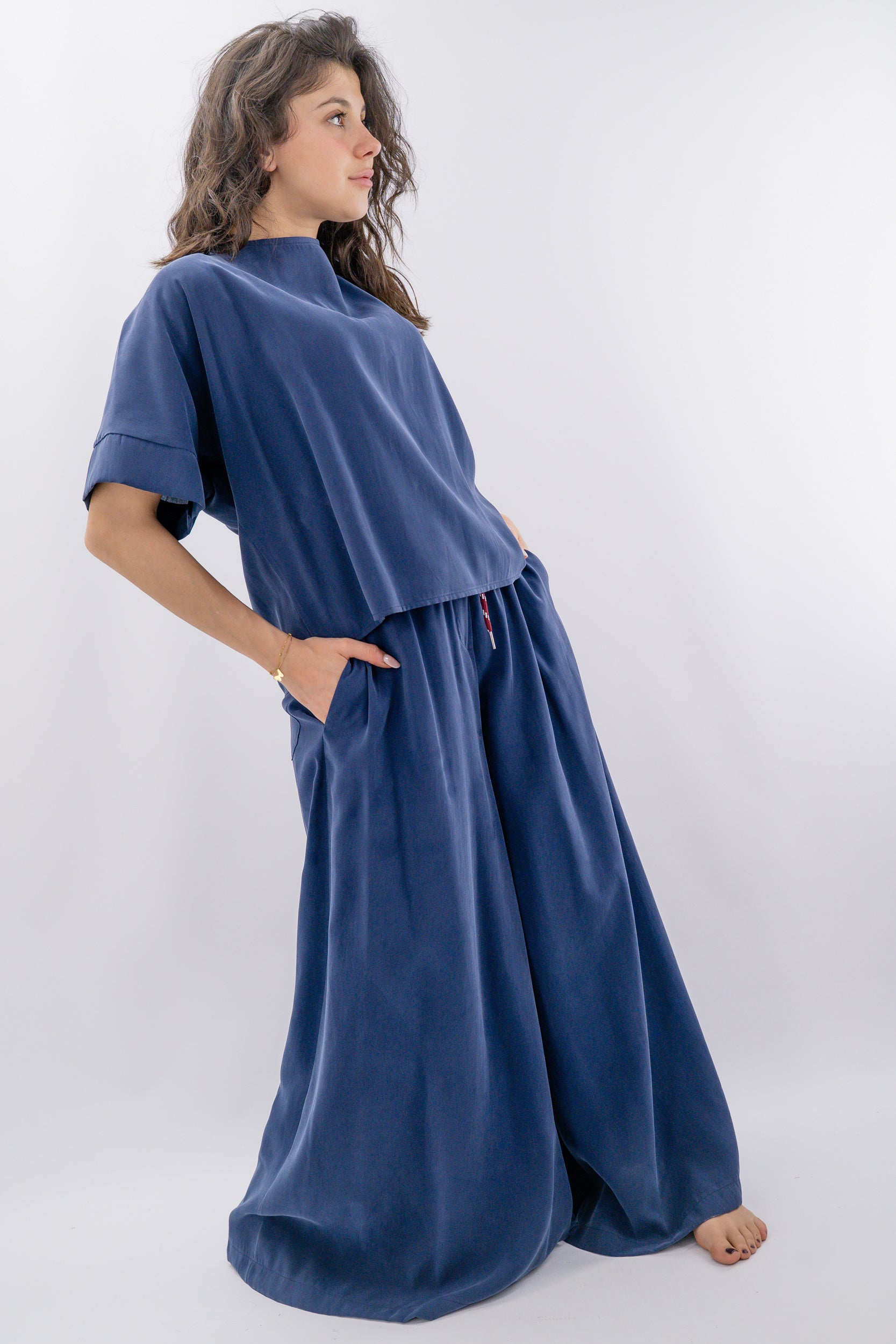 Set coordinato: blusa e pantalone fluidi in misto modal