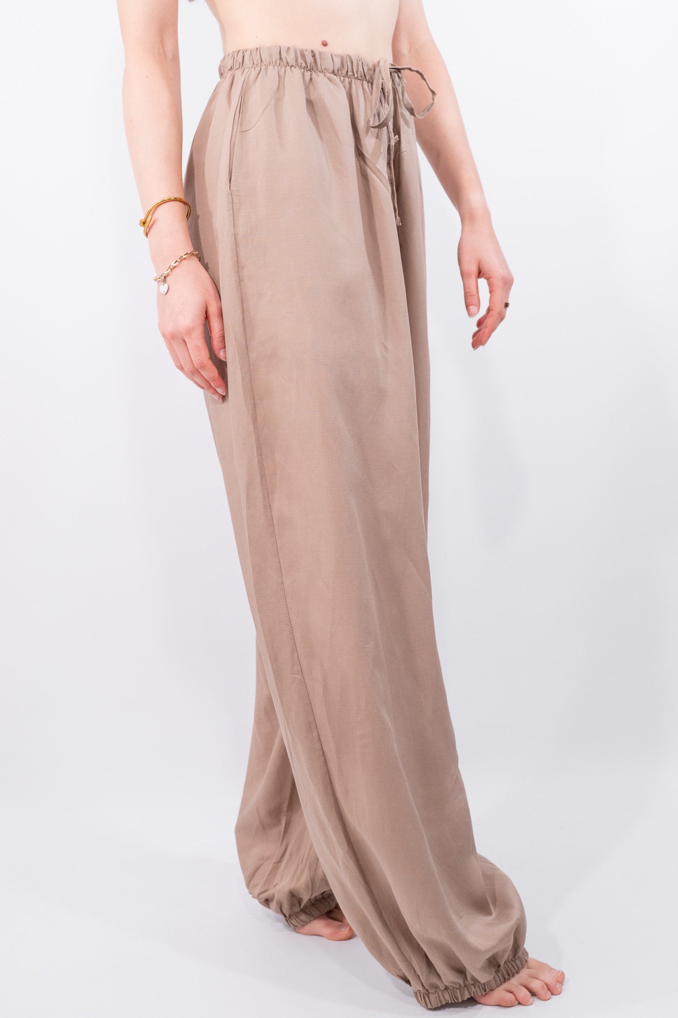 COLOR::BEIGE::3