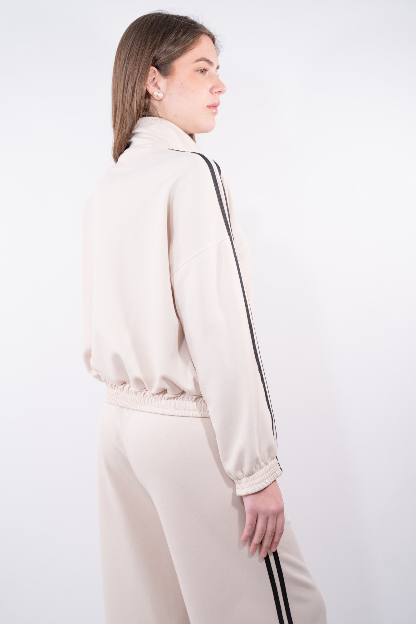 COLOR::BEIGE::4