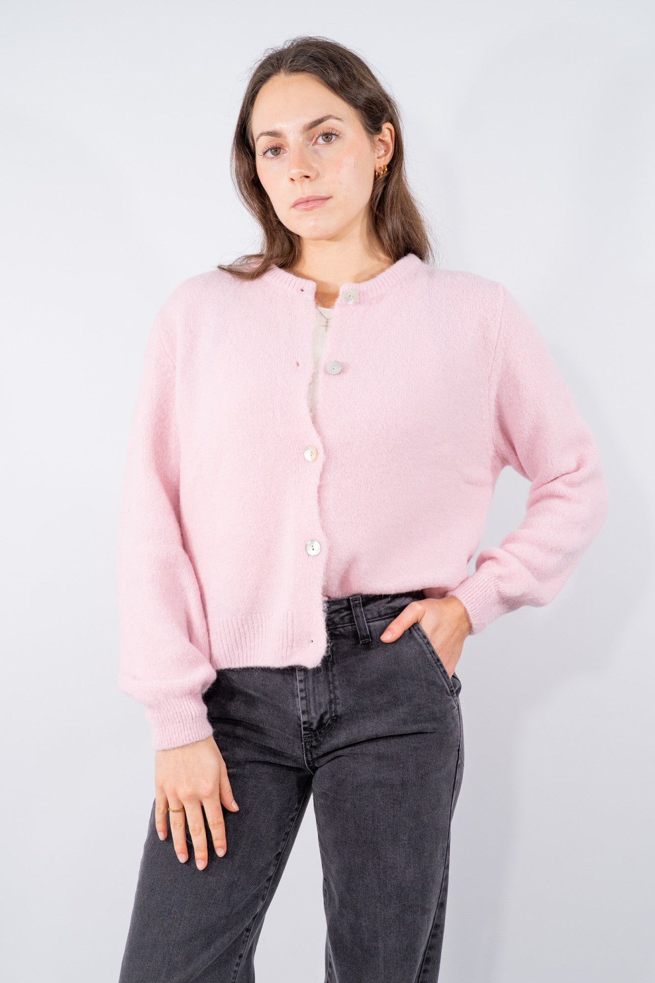 Cardigan morbido effetto nuvola con bottoni madreperla