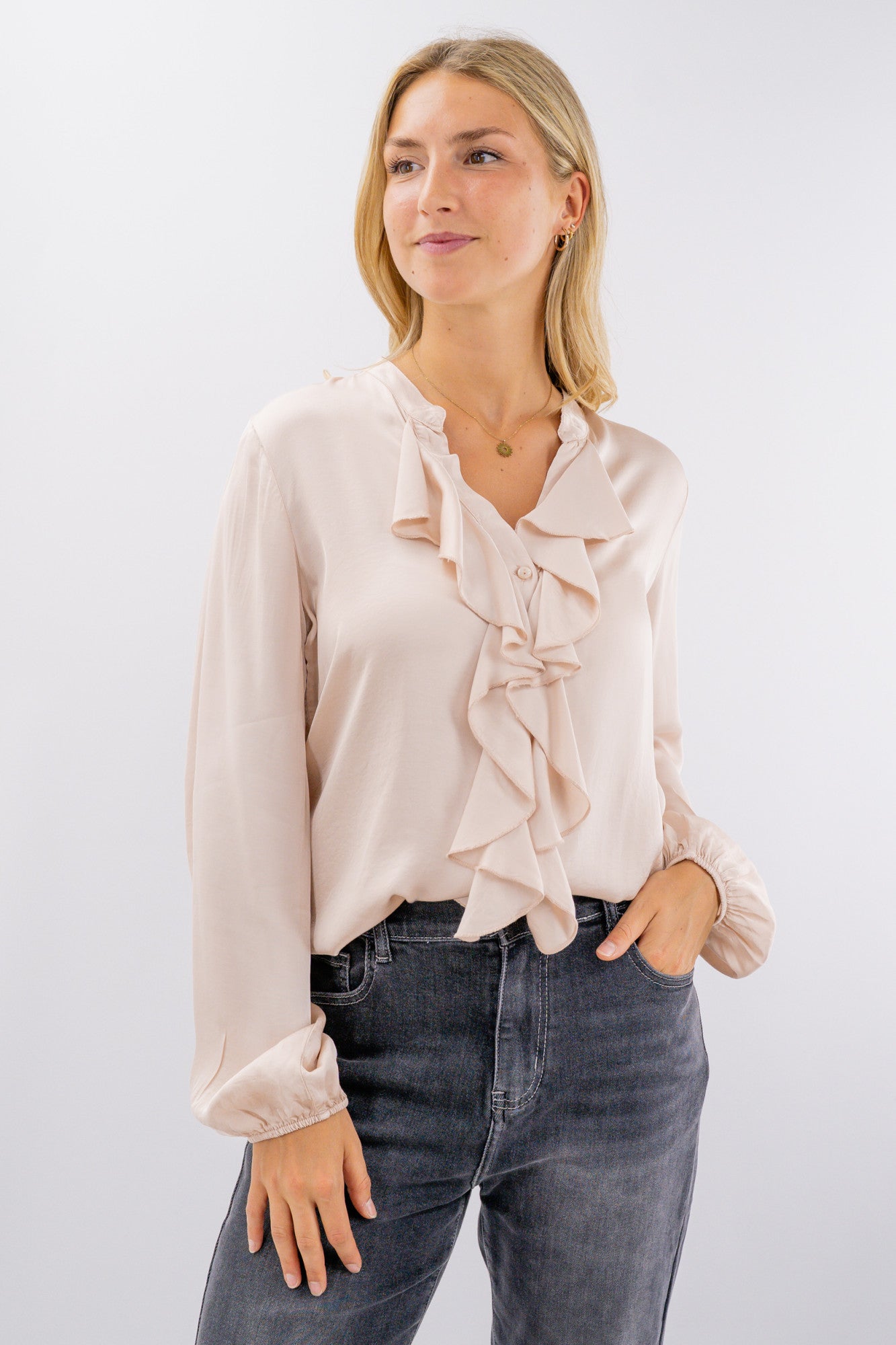 Camicia in viscosa satinata con rouches