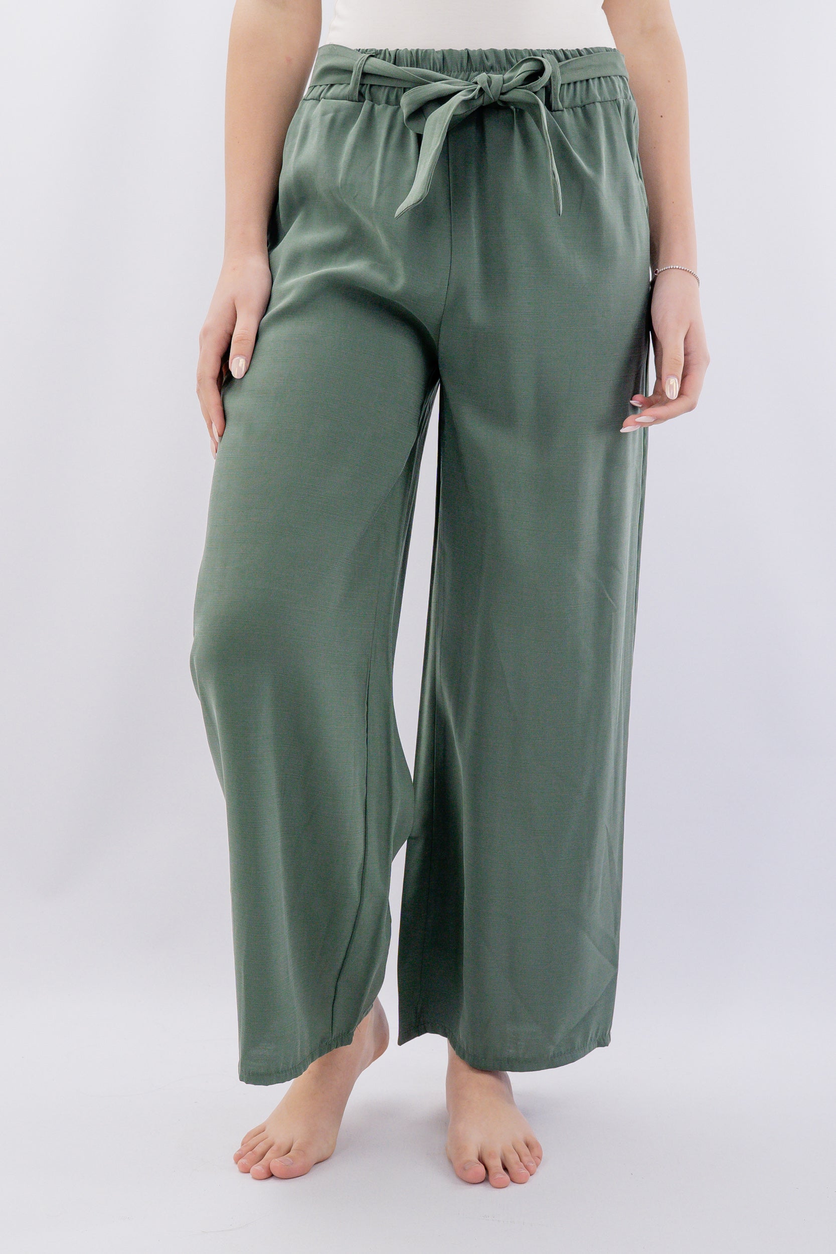 Pantalone palazzo con cintura coordinata e vita elasticizzata