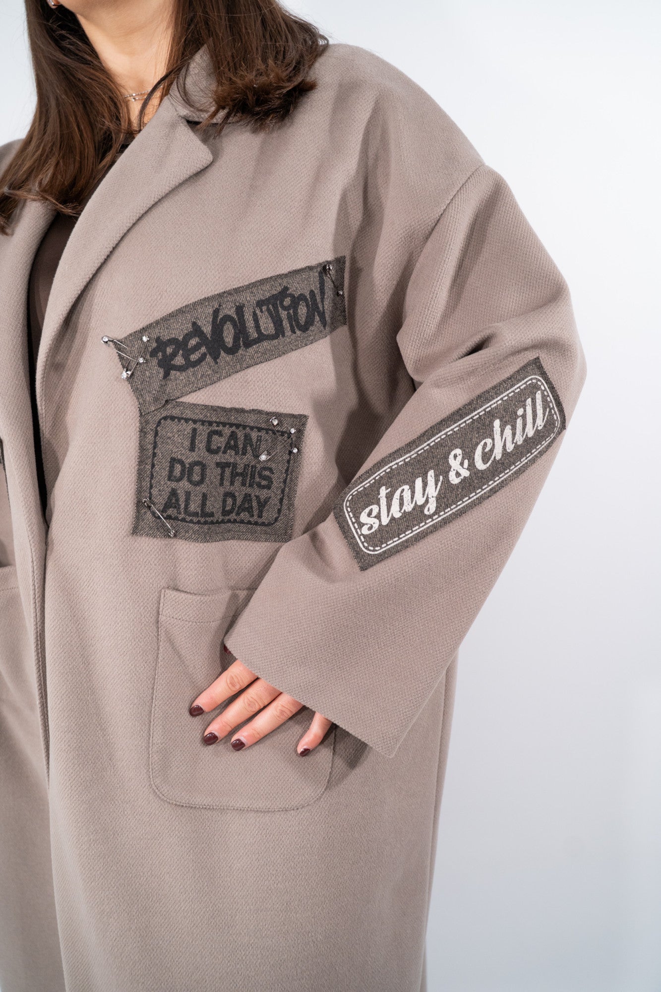 Cappotto over con dettagli stampati e maxi tasche applicate