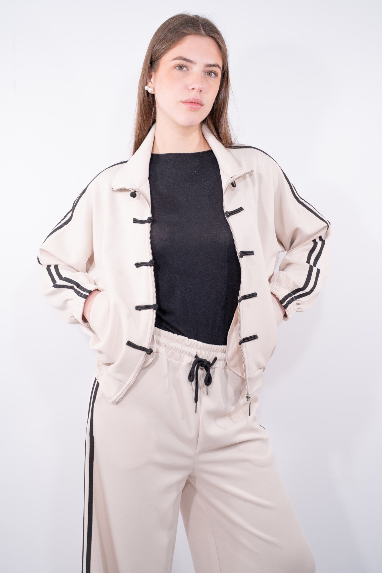 COLOR::BEIGE::5