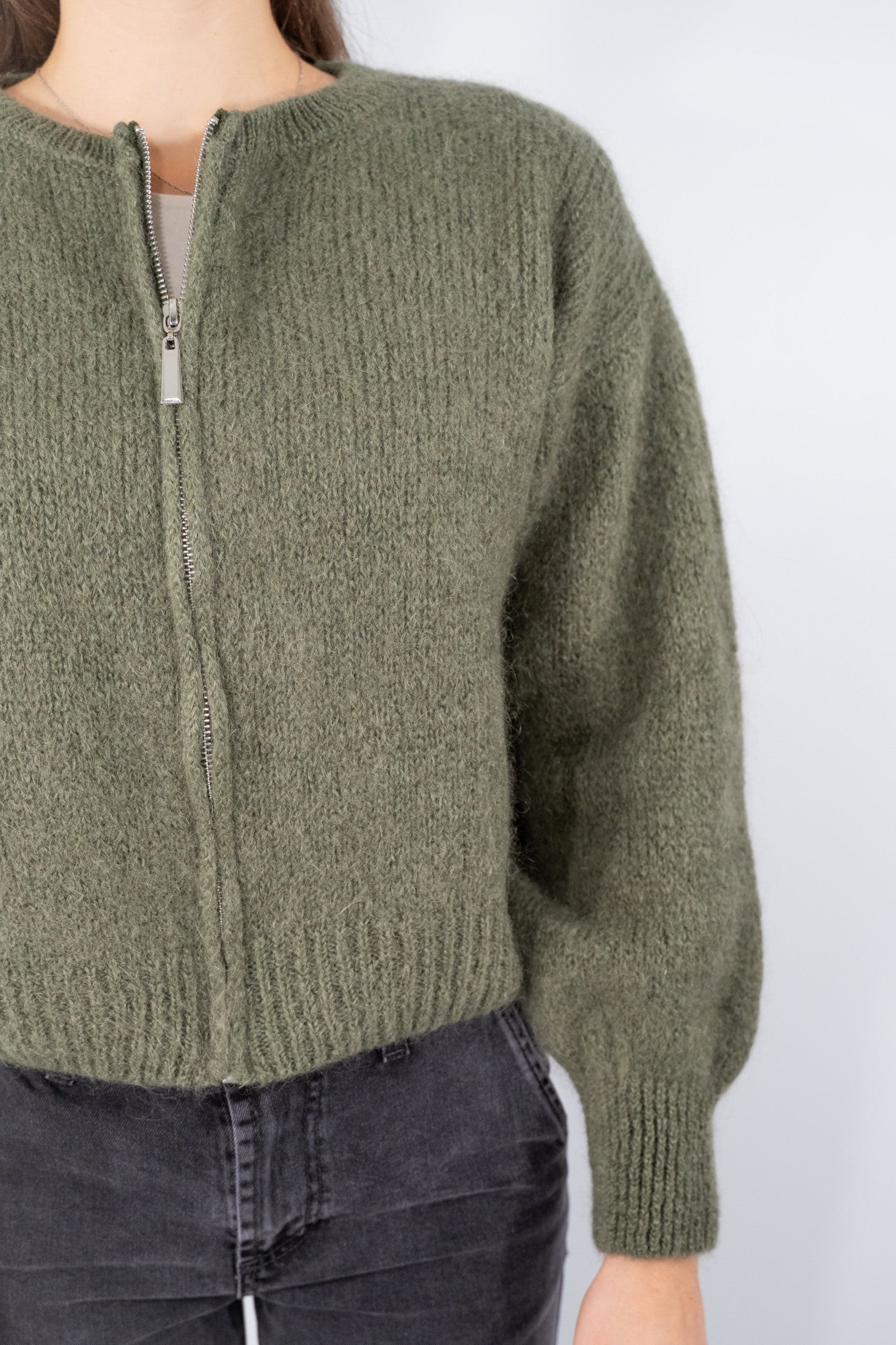 Maglione zip in filato soffice con lavorazione rasata