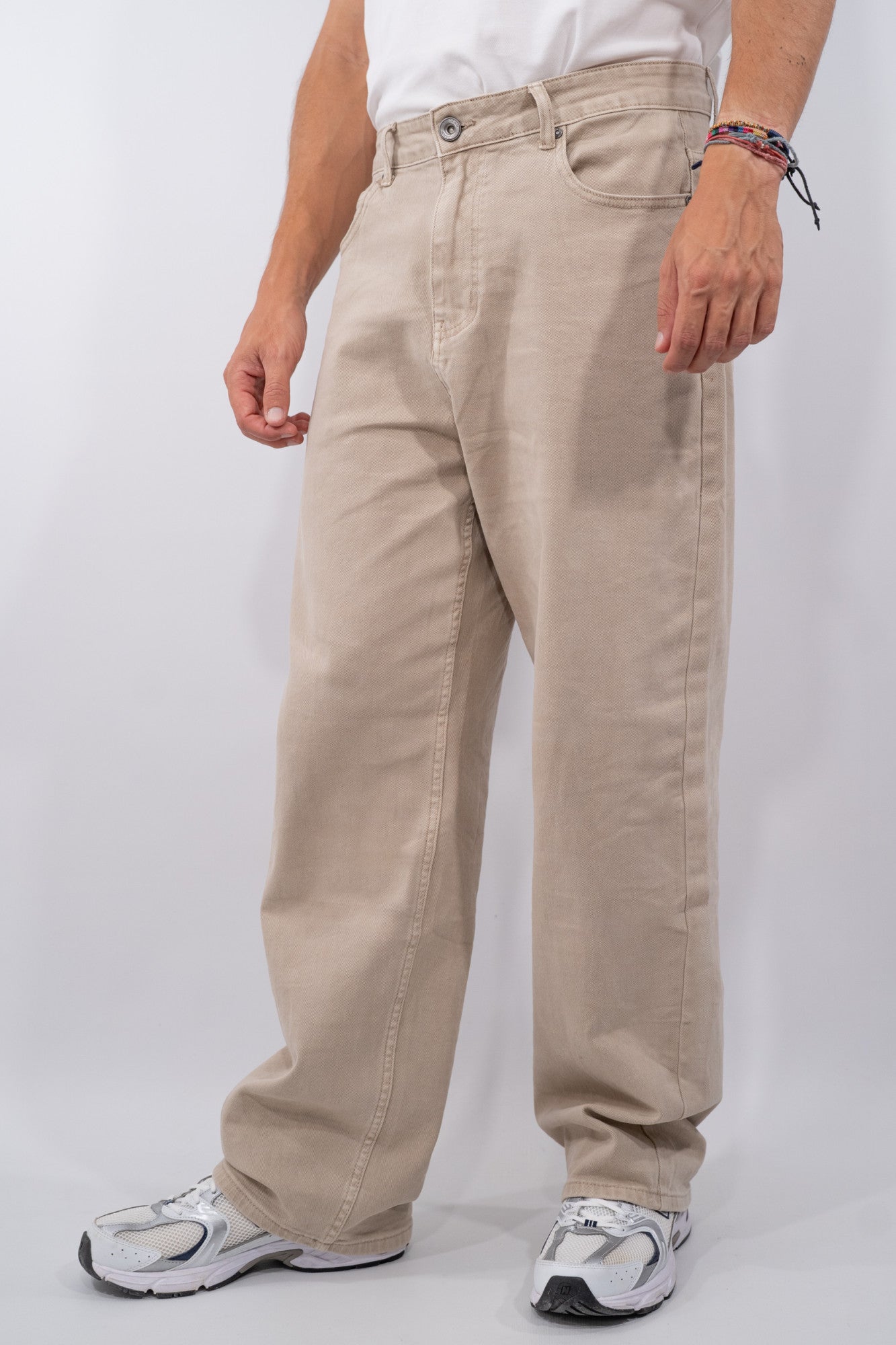 COLOR::BEIGE::1