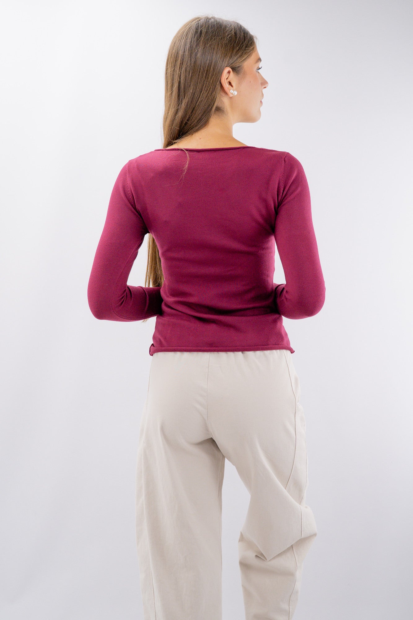 Maglia slim con scollo a barchetta