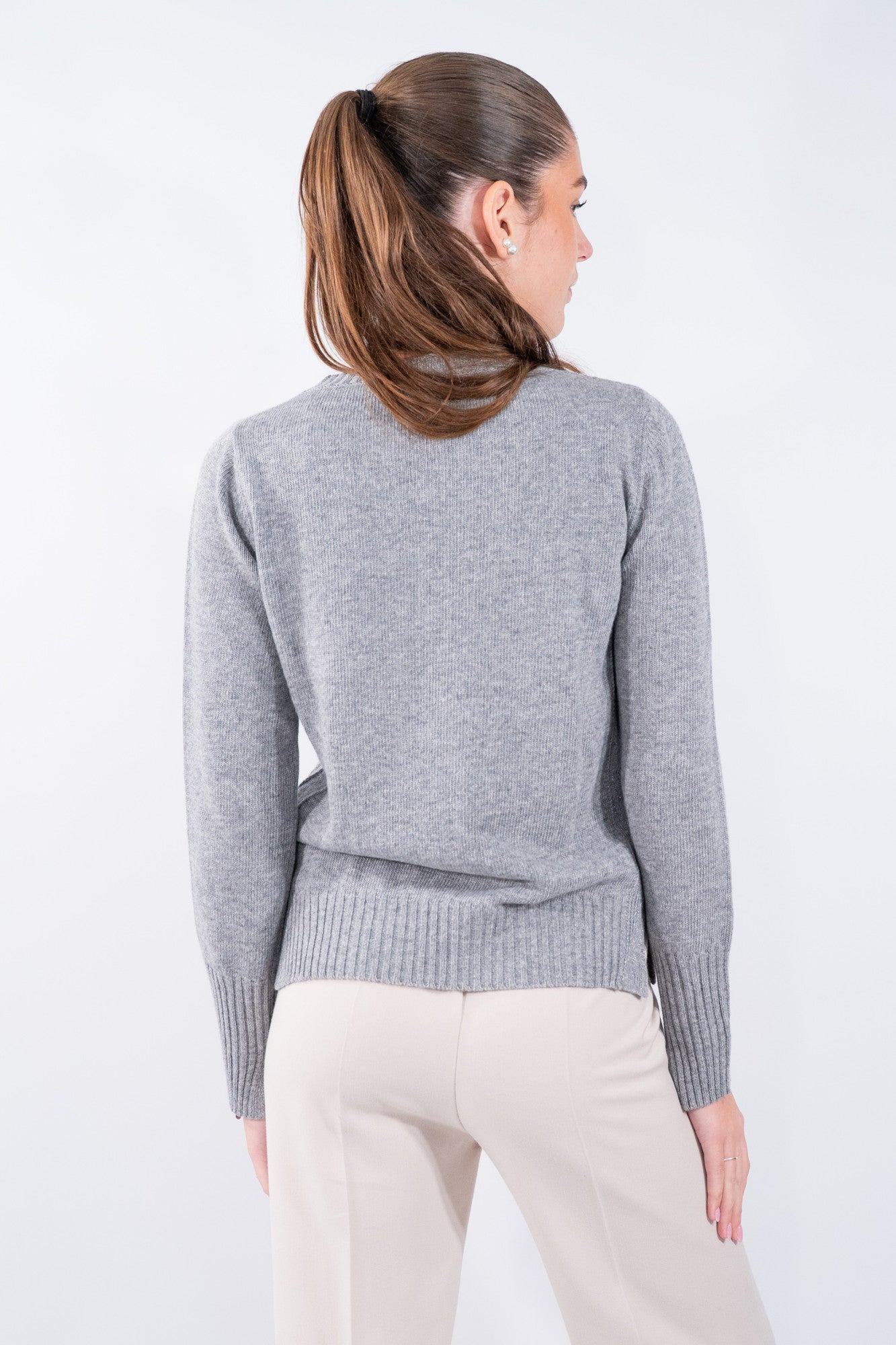 Girocollo con inserti laterali e spacchi laterali