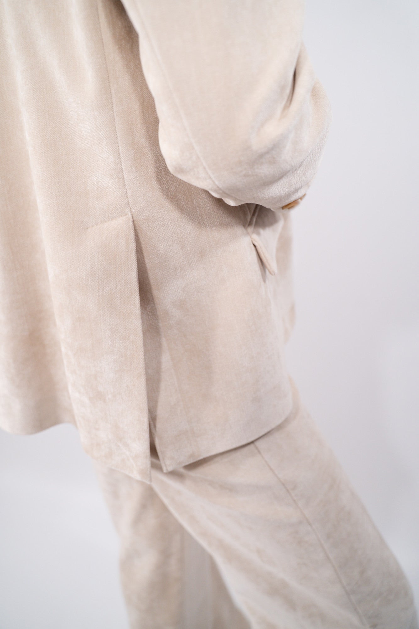 COLOR::BEIGE::6