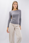 Maglia slim con scollo a barchetta