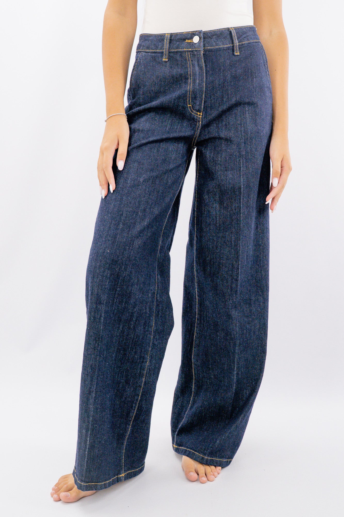 Jeans palazzo con tasche a filo