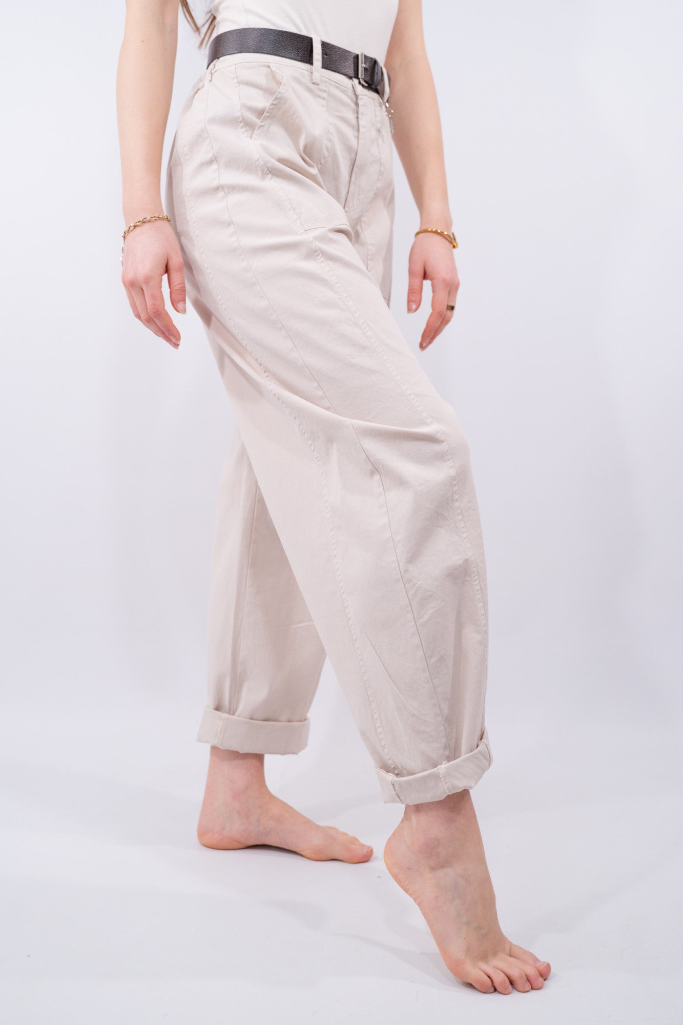 COLOR::BEIGE::4