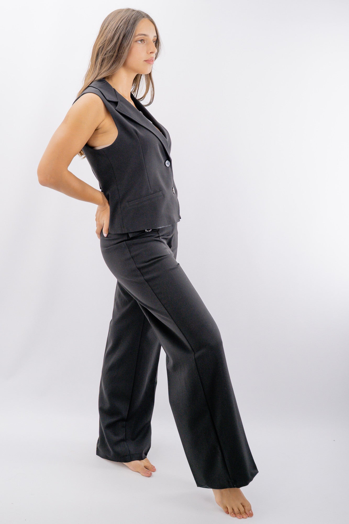 Pantalone palazzo sartoriale con fibbie laterali