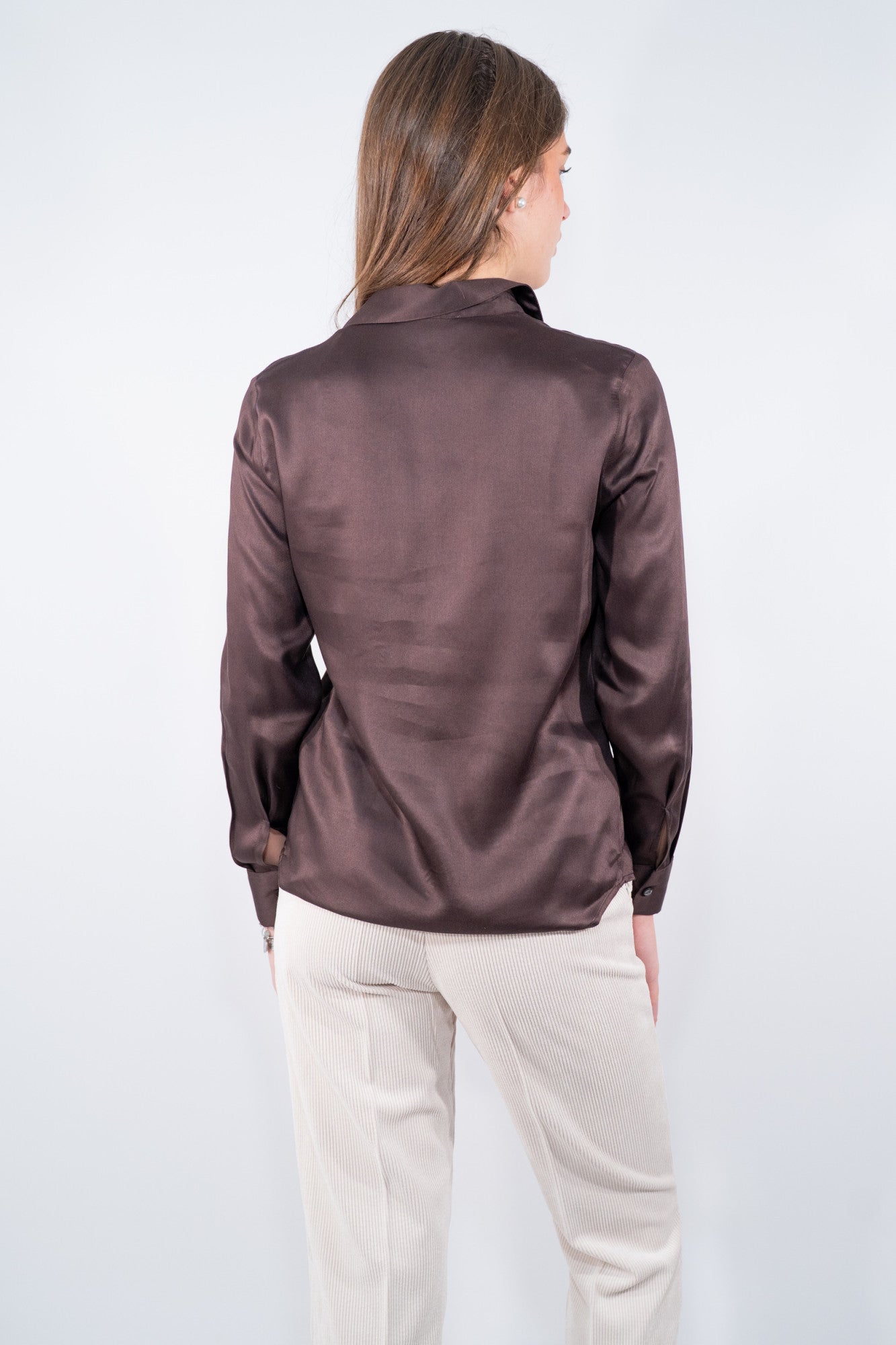 Camicia fluida effetto seta con colletto classico