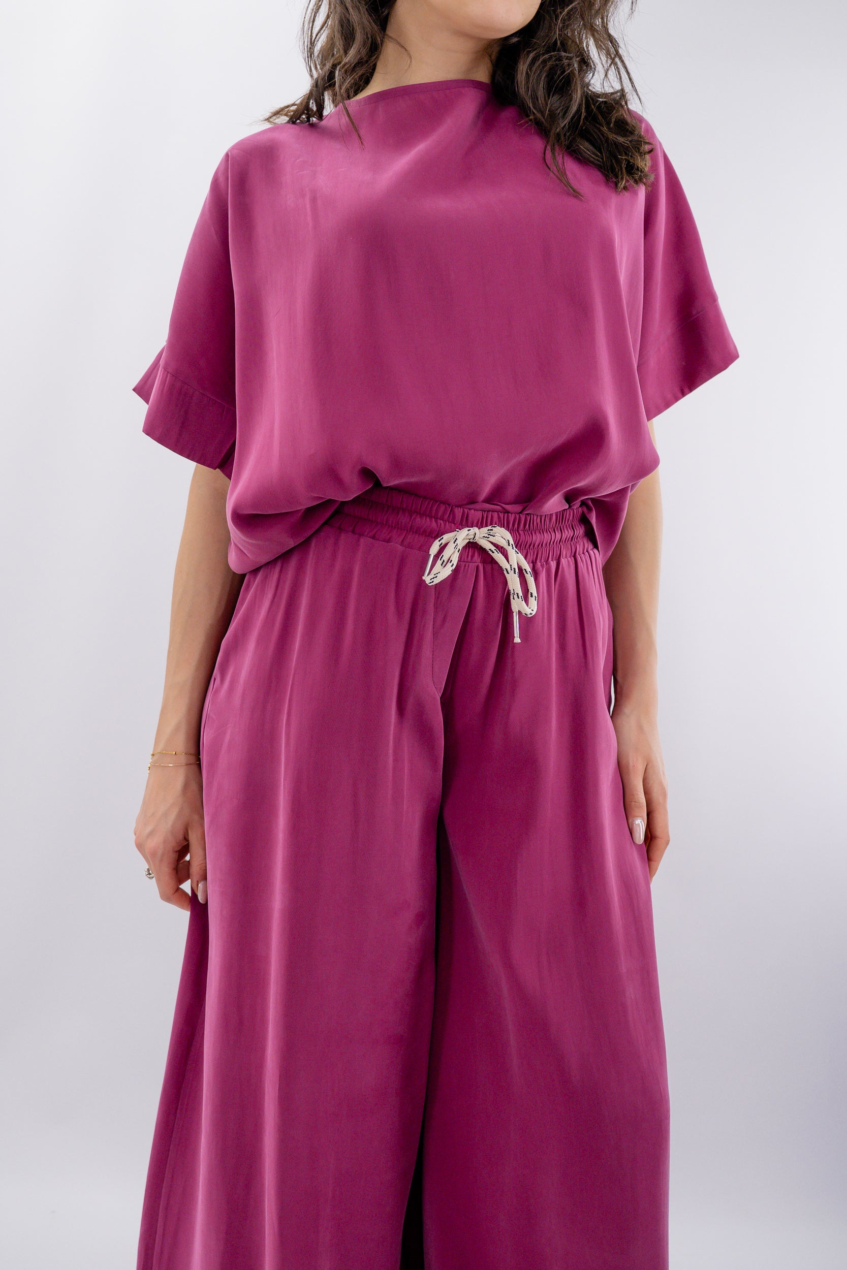 Set coordinato: blusa e pantalone fluidi in misto modal