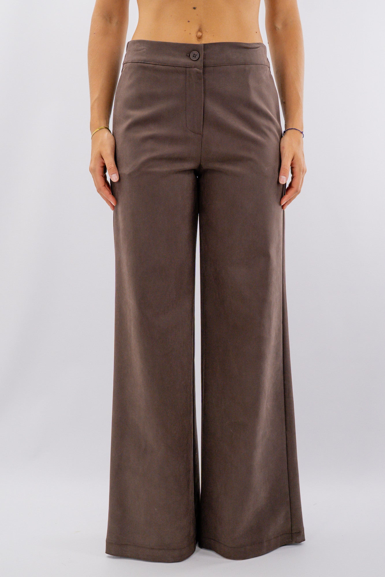 Pantalone palazzo con cinturino elasticizzato posteriormente