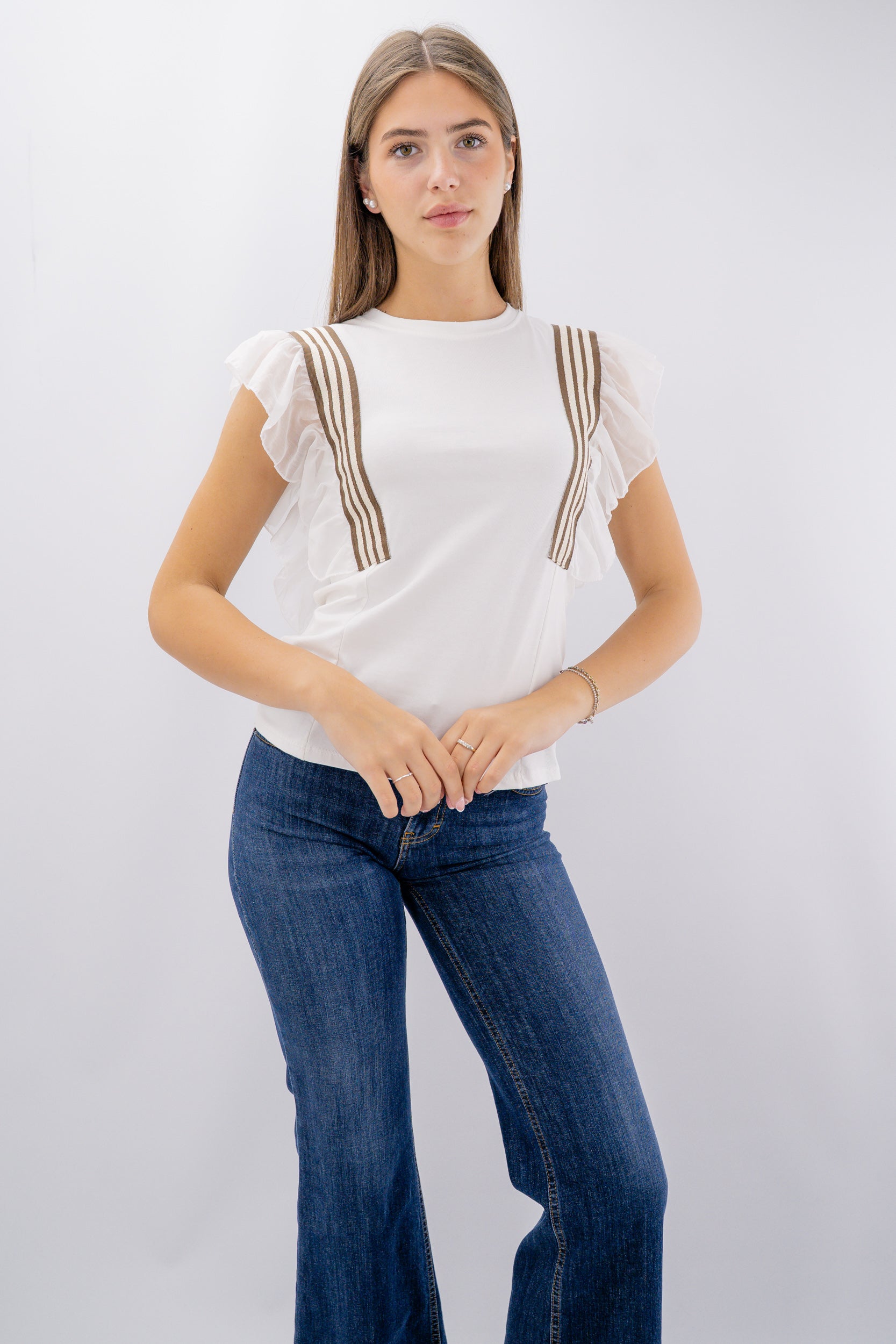 T-shirt con maniche volant