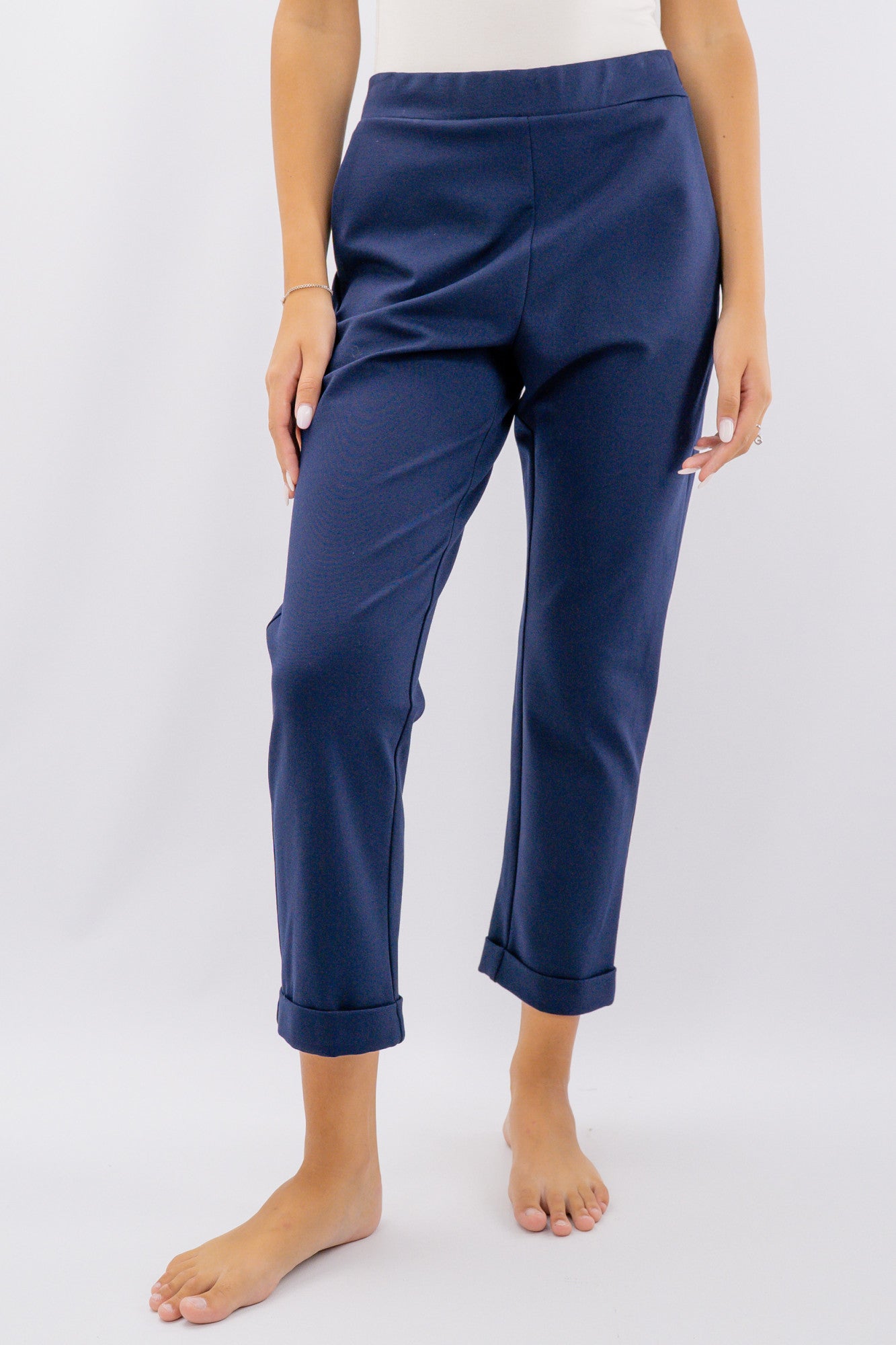 Pantalone in punto roma con risvoltino sul fondo