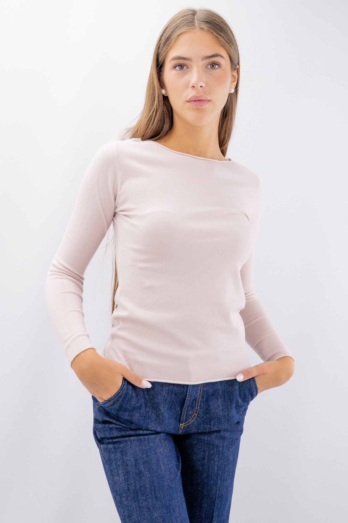 Maglia slim con scollo a barchetta