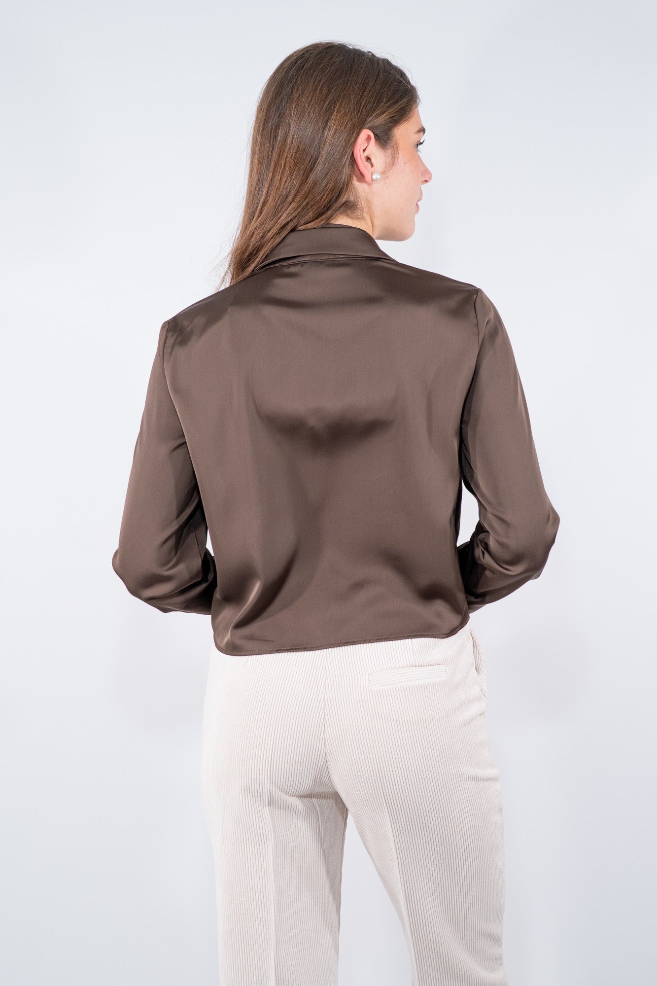 Camicia in raso con dettaglio cravatta annodabile