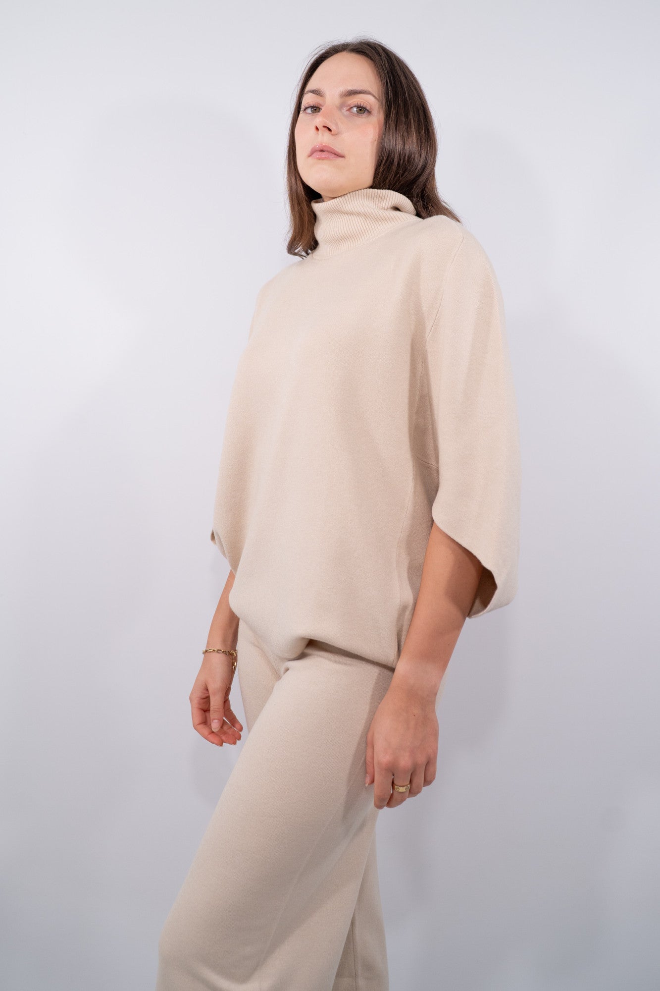 COLOR::CREMA::2