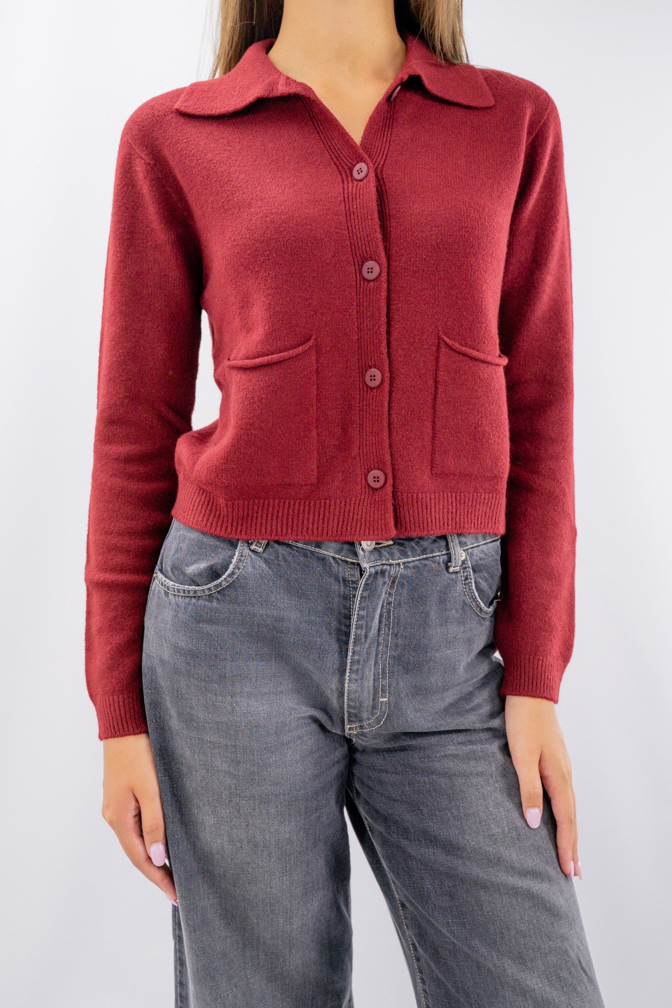 Cardigan cropped con colletto sportivo e tasche