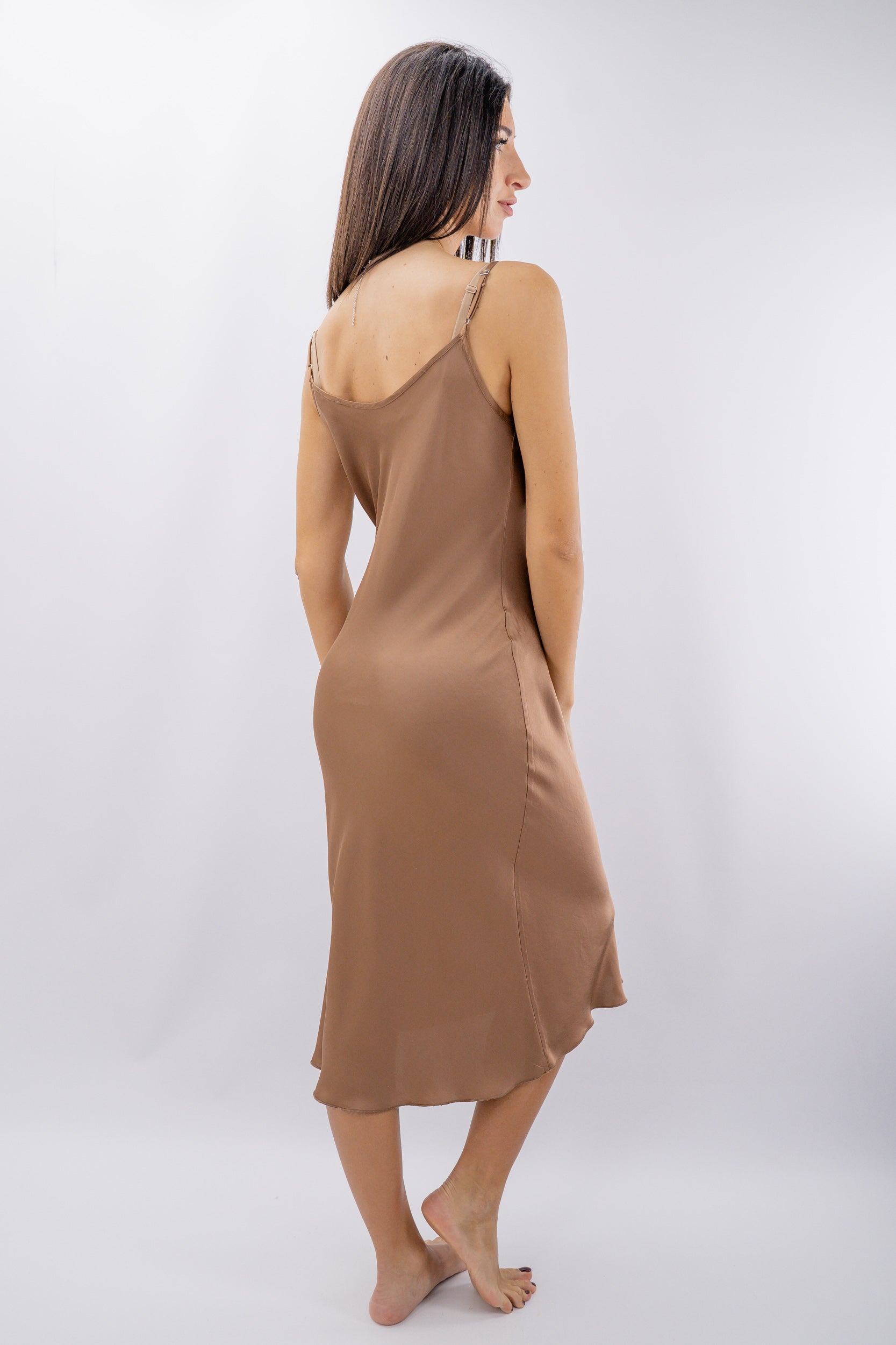 Abito midi con spalline