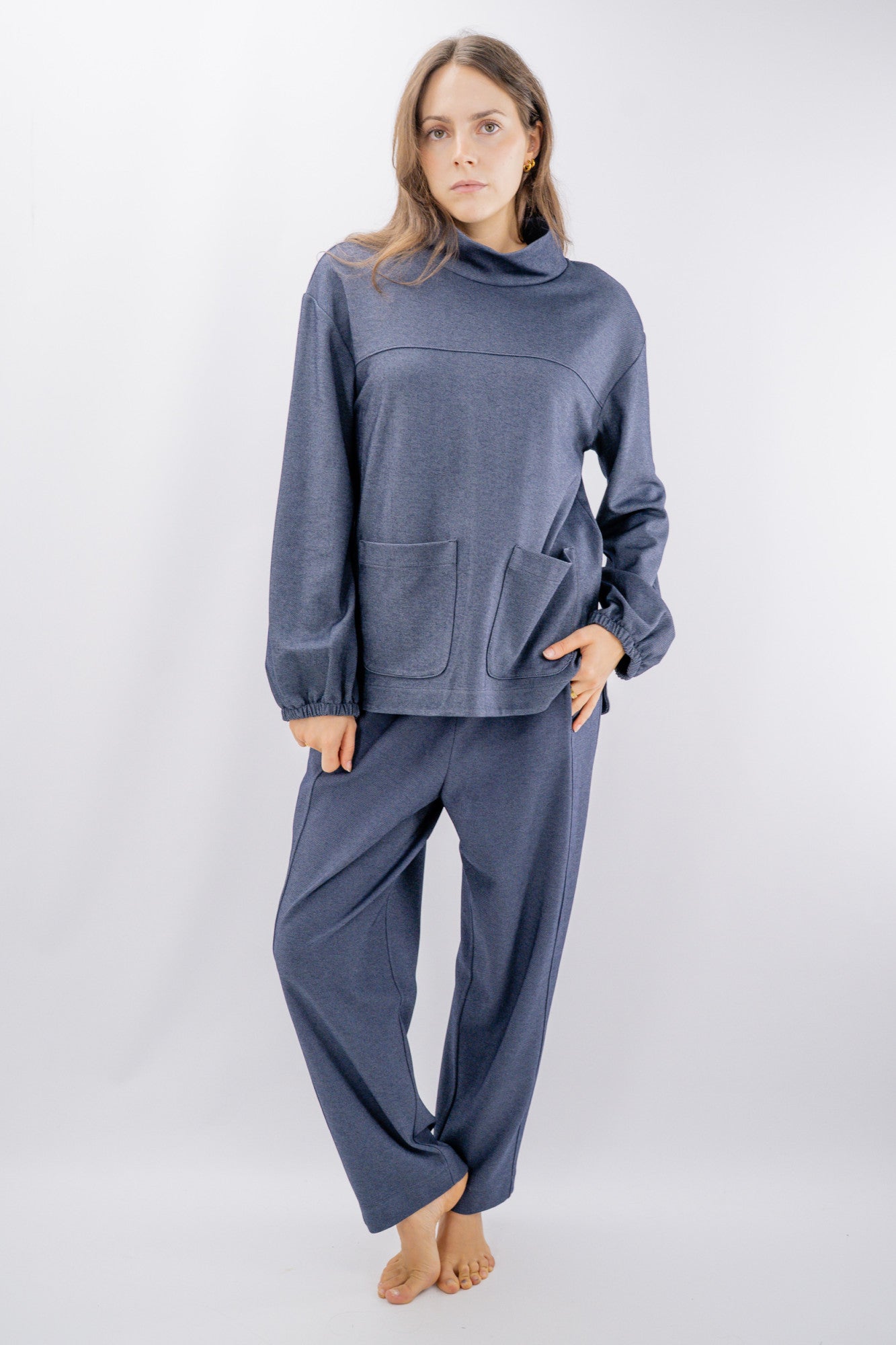 Pantalone ad ovetto in punto milano diagonale