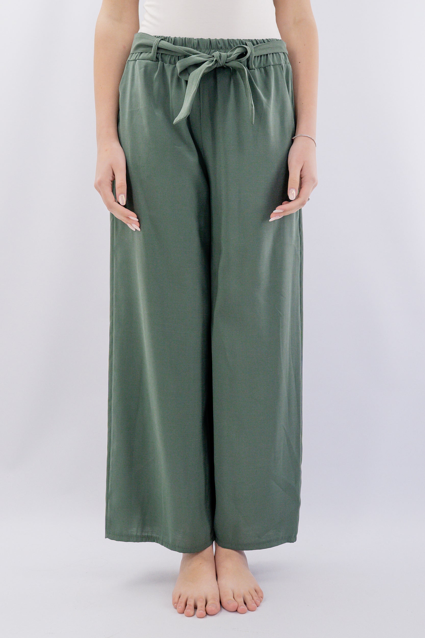 Pantalone palazzo con cintura coordinata e vita elasticizzata
