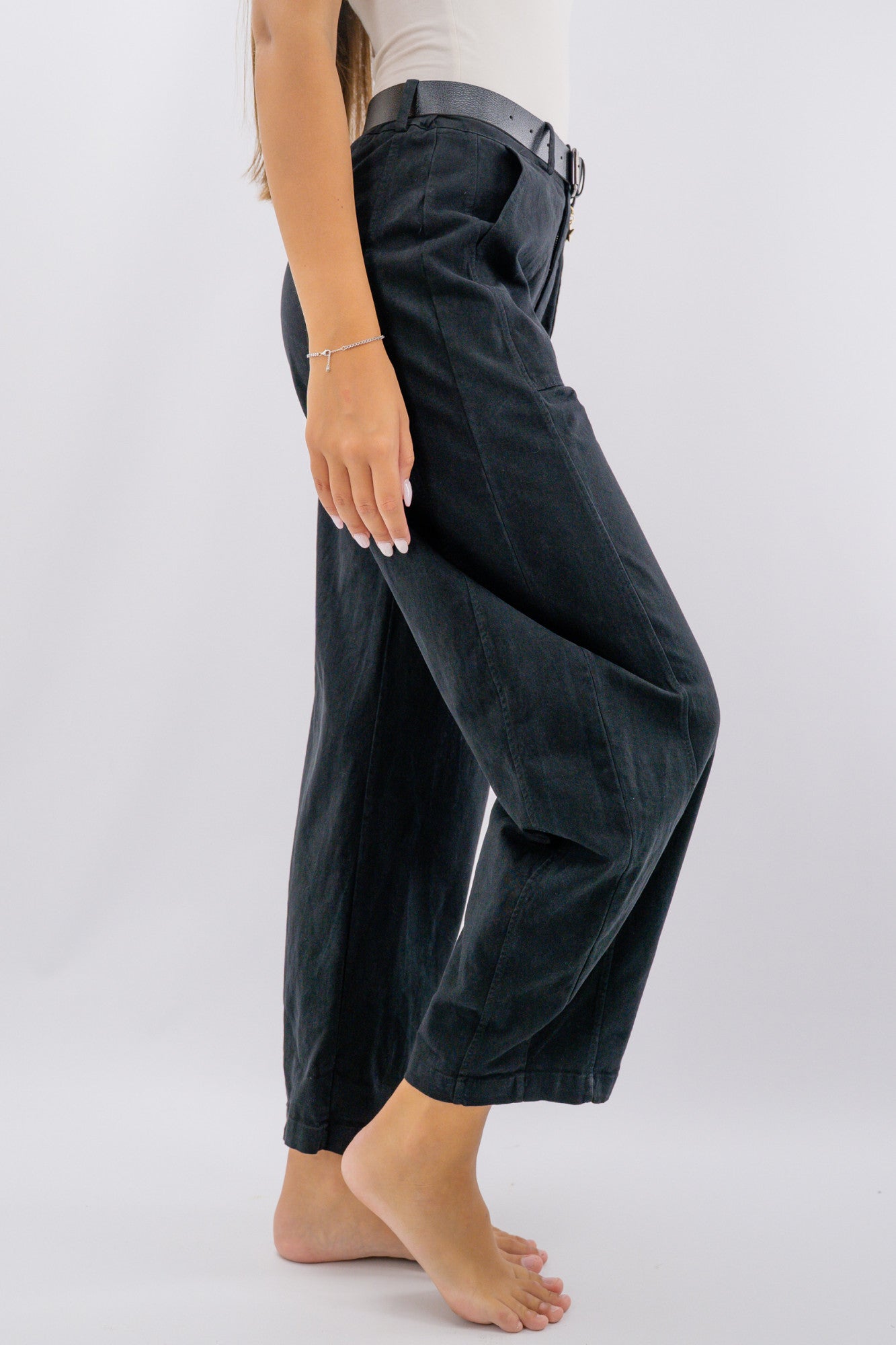 Pantalone ovetto con tasca marsupio