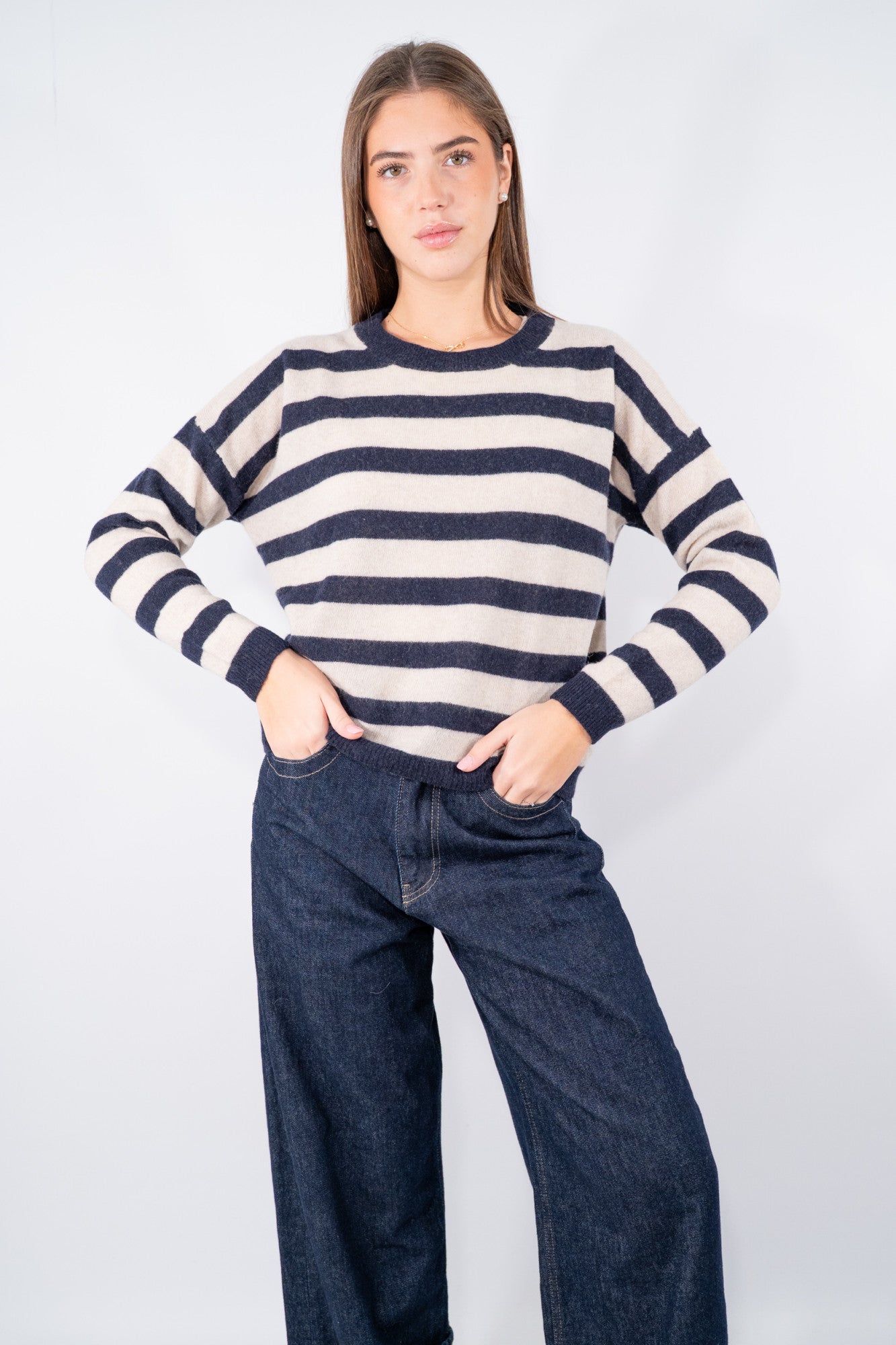 Maglia girocollo a righe in lana pregiata