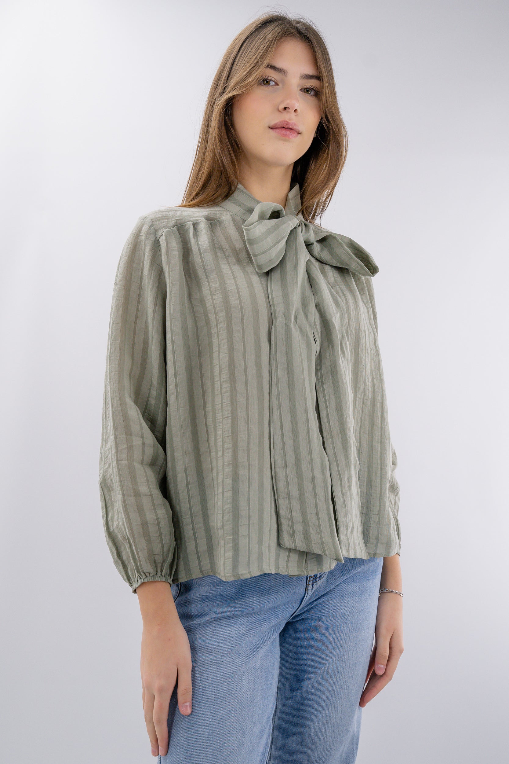 Camicia con fiocco