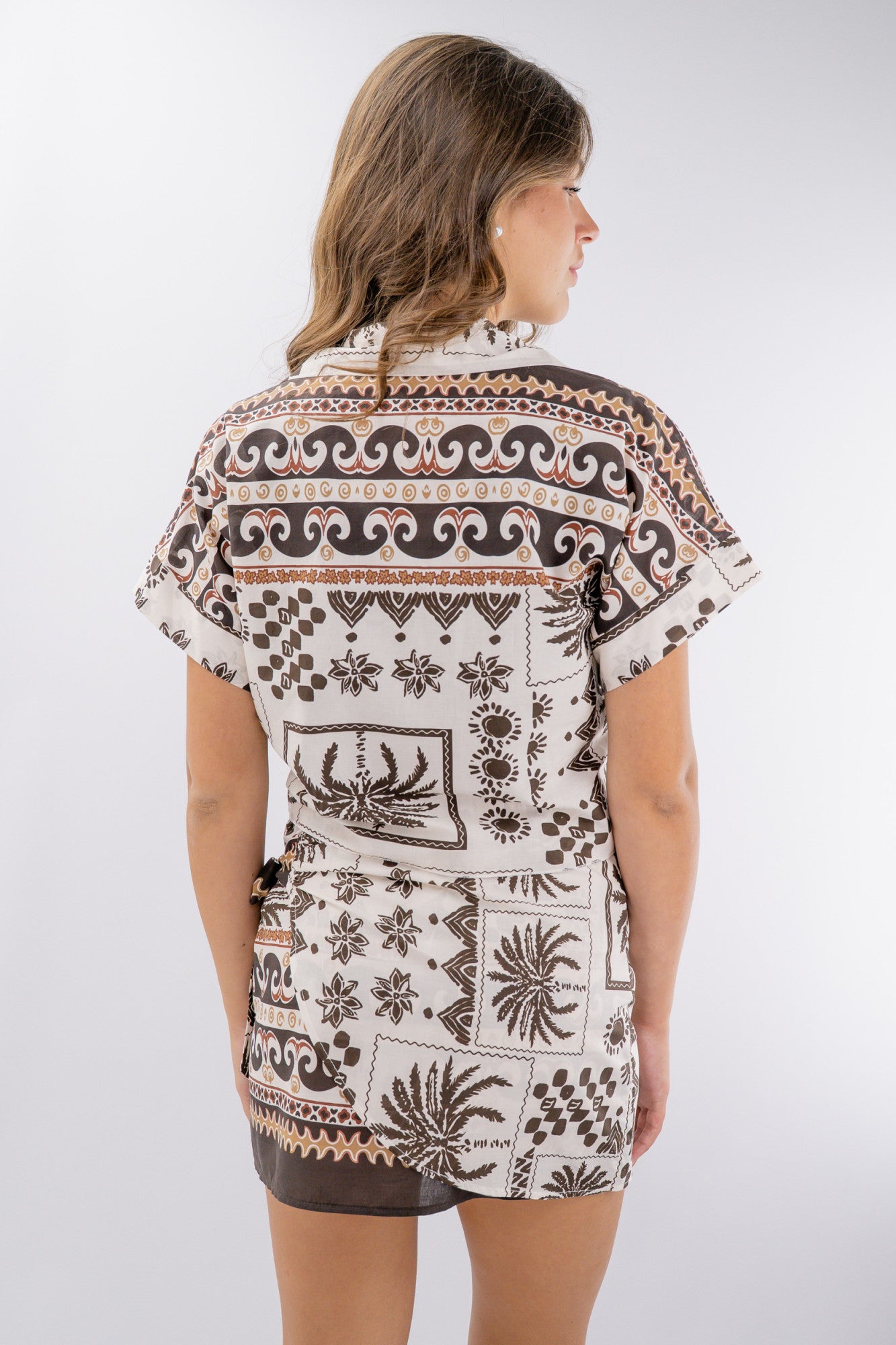 Camicia fantasia etnica annodata