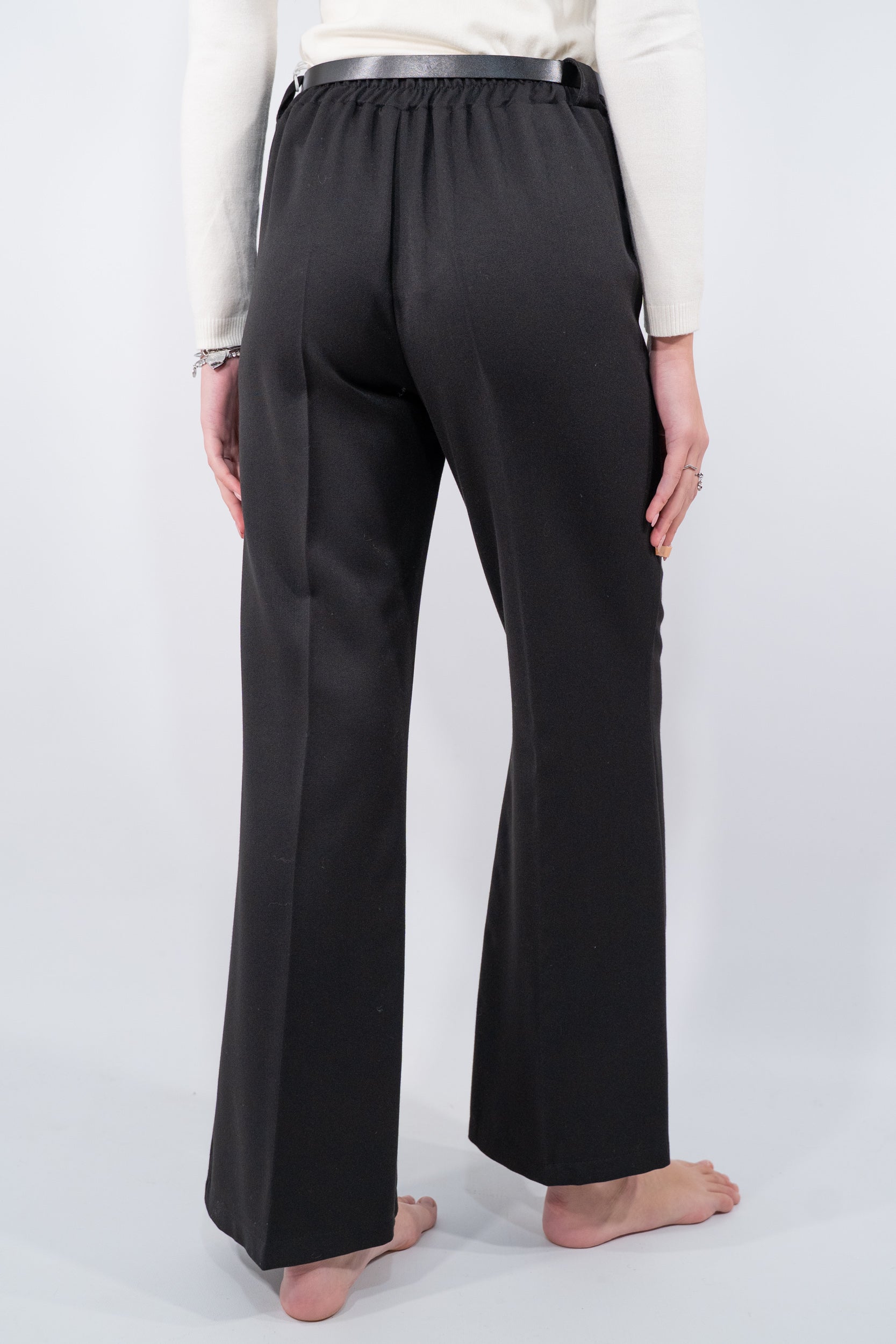 Pantalone sartoriale con elastico e cintura in vita