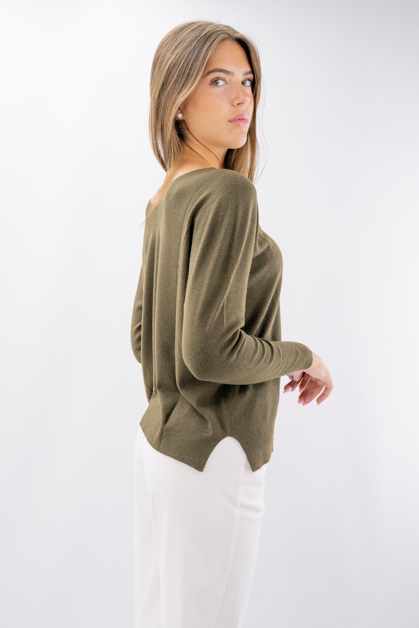 Maglia scollo a V fronte e retro