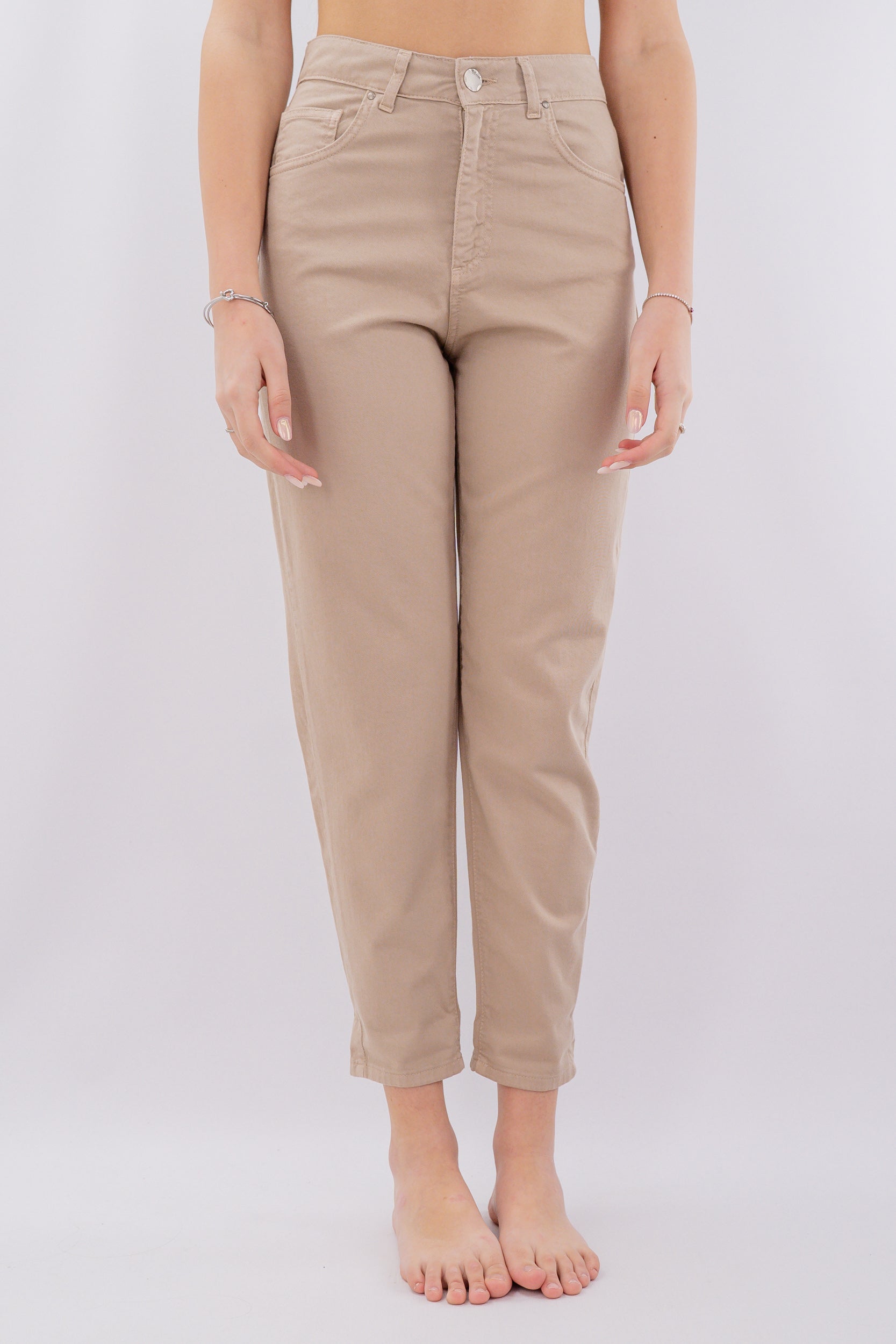 Pantalone carrot fit High waist