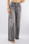 Jeans palazzo con orlo sfrangiato e fit ampio