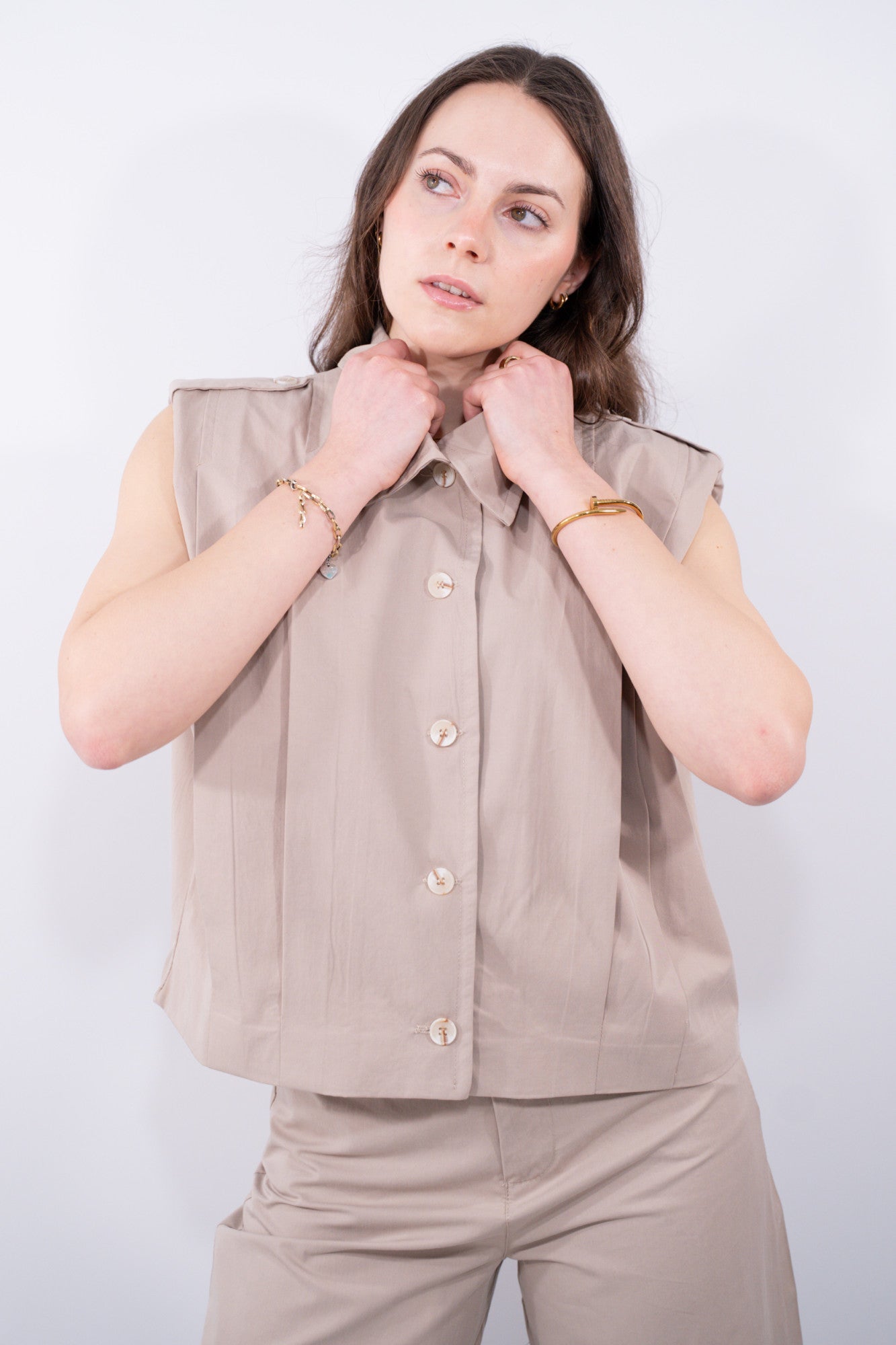COLOR::BEIGE::7